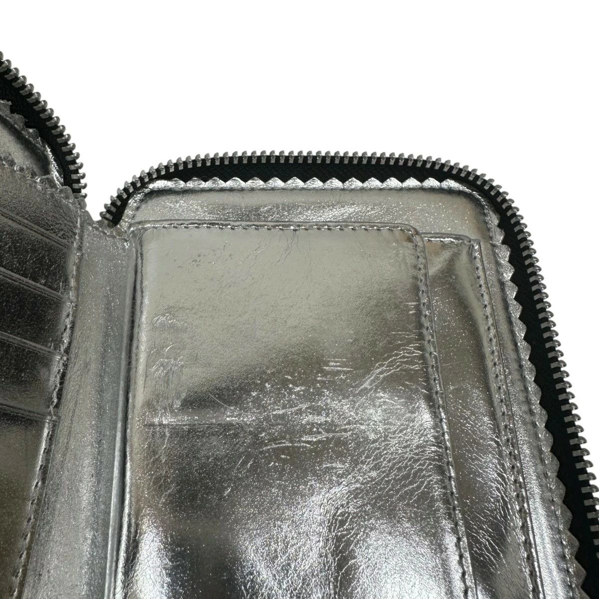Comme des Garcons Wallet Enamel Zip Bi-fold Plain Embossed Logo Inside Black Size ONE SIZE - 7 Thumbnail