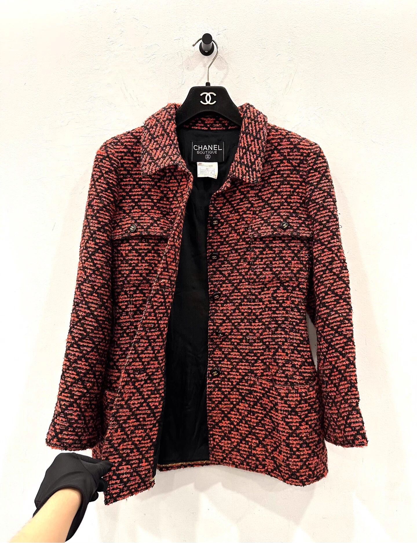 Chanel Chanel women's red tweed CC button cardigan Size S / US 4 / IT 40 - 4 Thumbnail