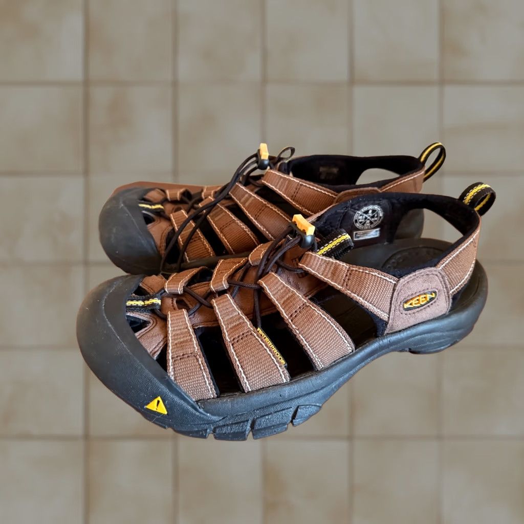 KEEN KEEN Newport Mens Waterproof Sandals Bison Leather Sz 8 Excellent Used Condition Size ONE SIZE - 1 Thumbnail