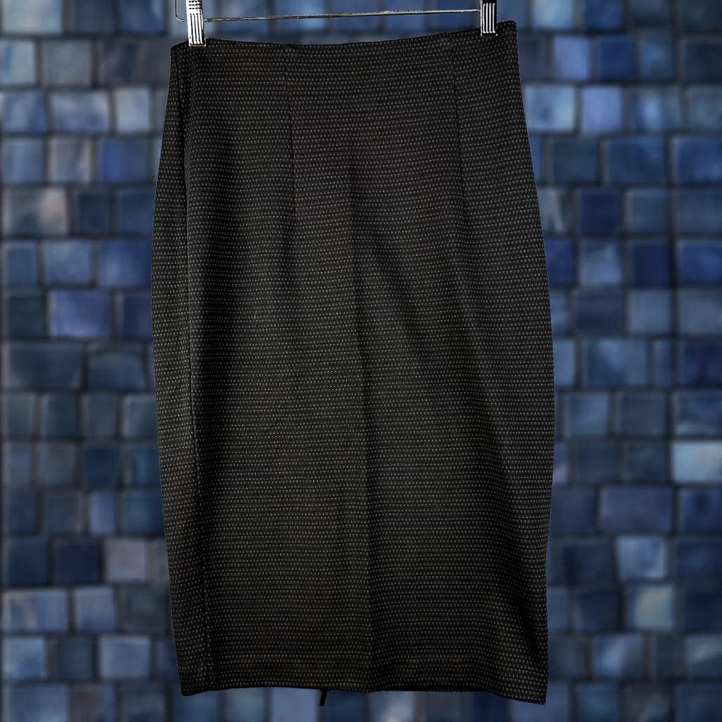 Vintage Massimo Fabbro Italy Skirt Womens 4 Black Stretch Knit Pencil Vent Back Zipper Size 27" / US 4 / IT 40 - 1 Thumbnail