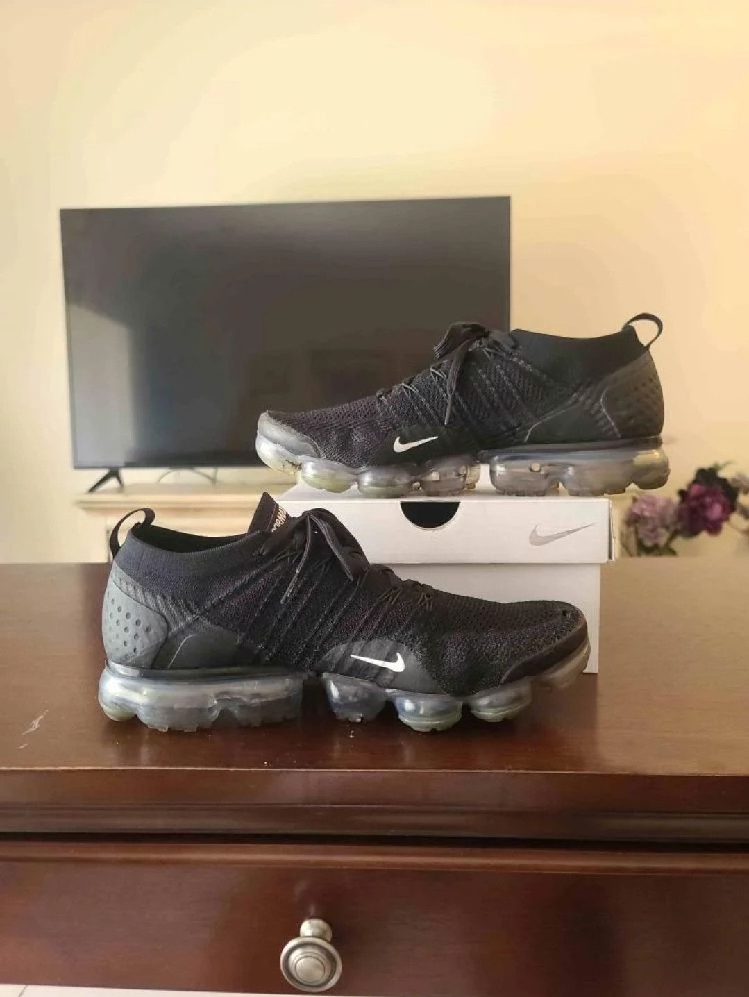Nike Air Vapormax Flyknit 2 Black Size US 11 / EU 44 - 1 Thumbnail