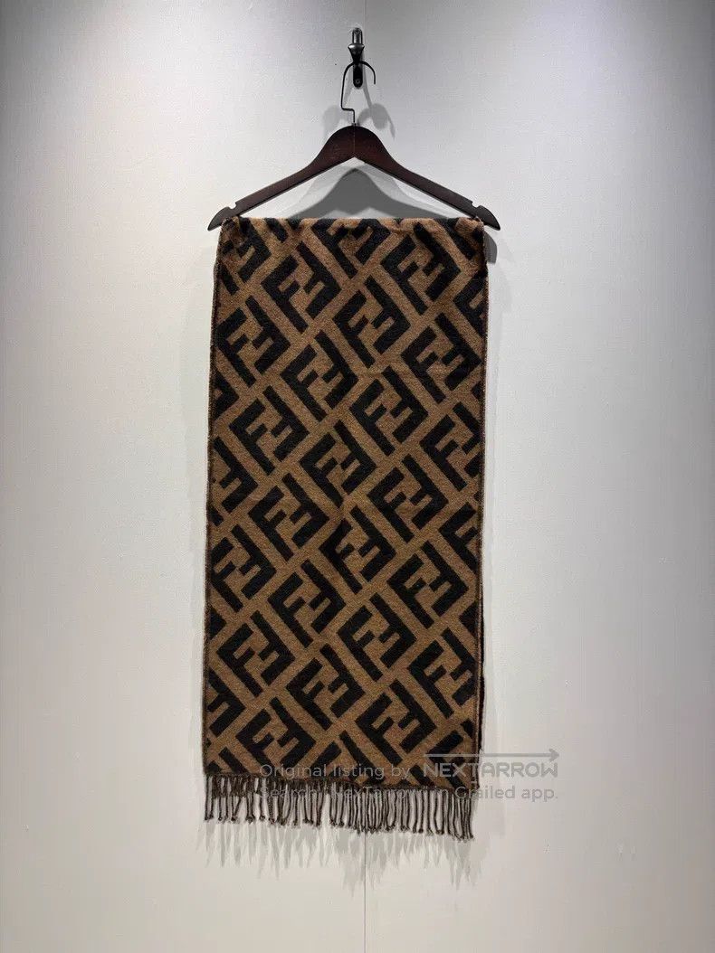 Fendi size 170*45 Classic old flower large logo fringed cas