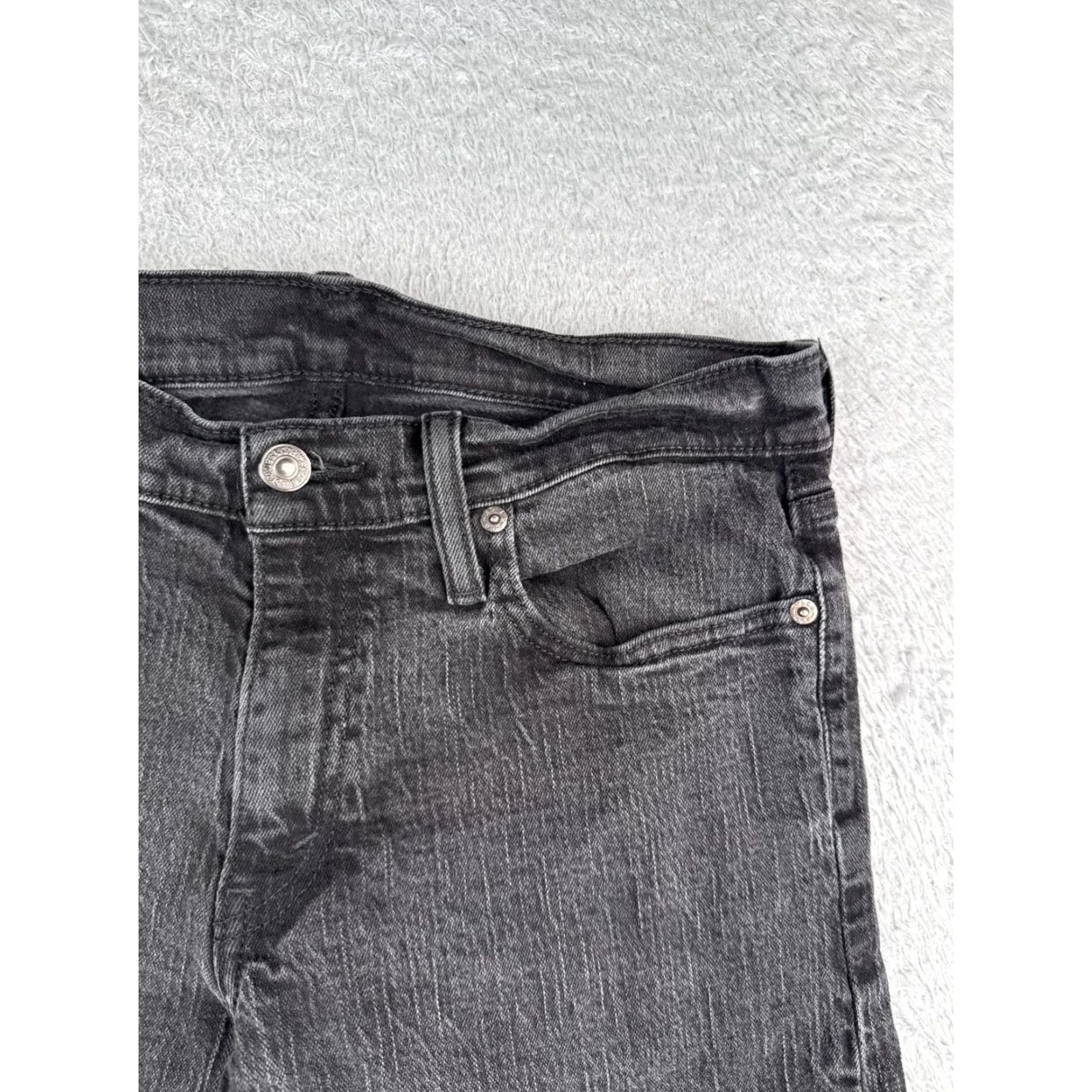 Levi's Levi's Women Black Cut-Off Shorts 32 Denim Cotton Blend Zip Fly 514 Dark Wash 7 Inseam Regular Rise 8.5-10.5 In Pockets 5-Pocket Design Vintage No Size 24" / US 00 / IT 34 - 5 Thumbnail