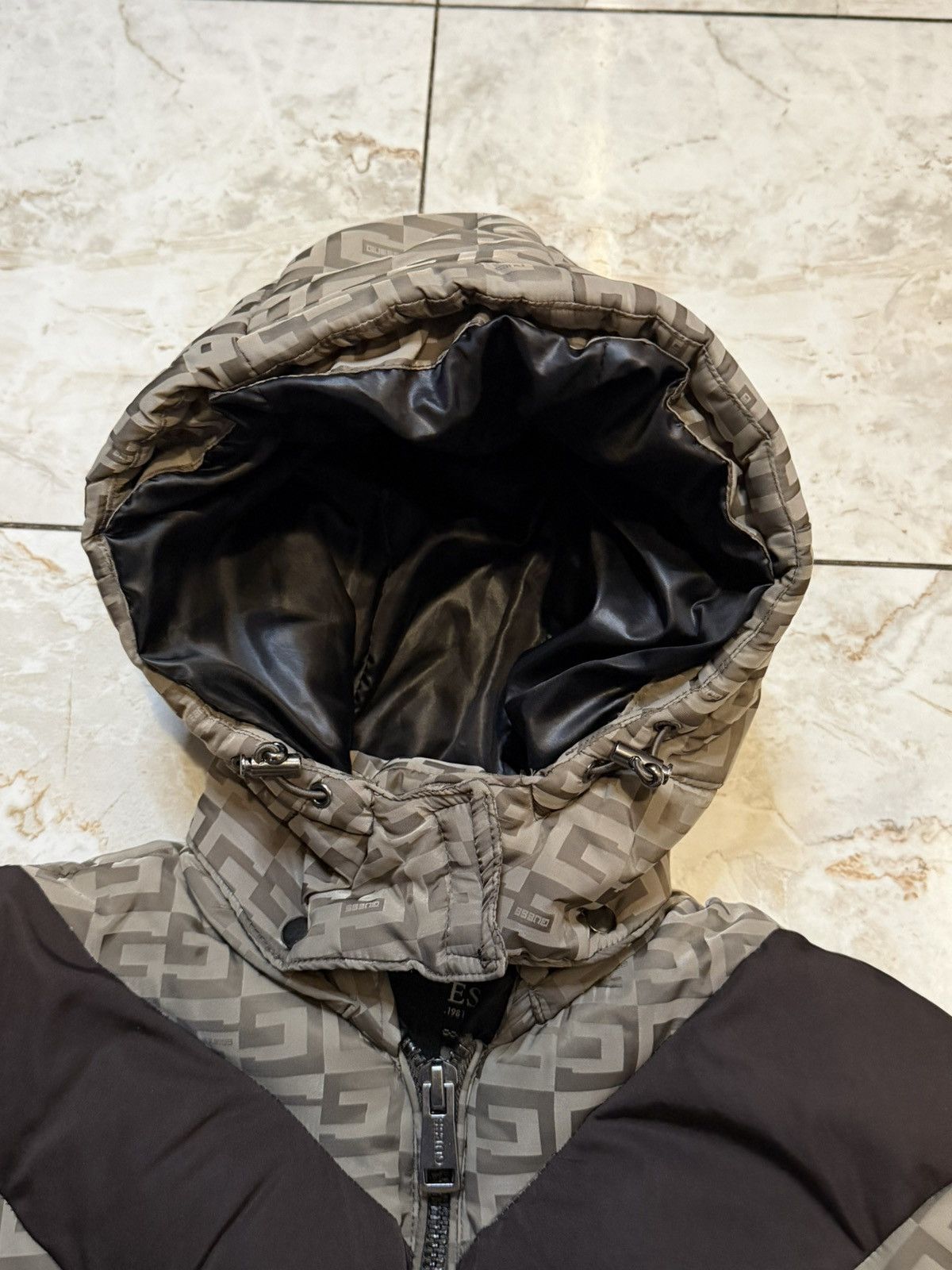 Guess Guess monogrammed puffer Size XS / US 0-2 / IT 36-38 - 3 Thumbnail