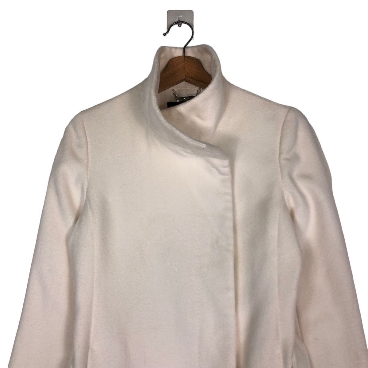 Japanese Brand 🔥Rich Pearl White Wool Long Jacket Ined Angora Japan Made Size US M / EU 48-50 / 2 - 3 Thumbnail