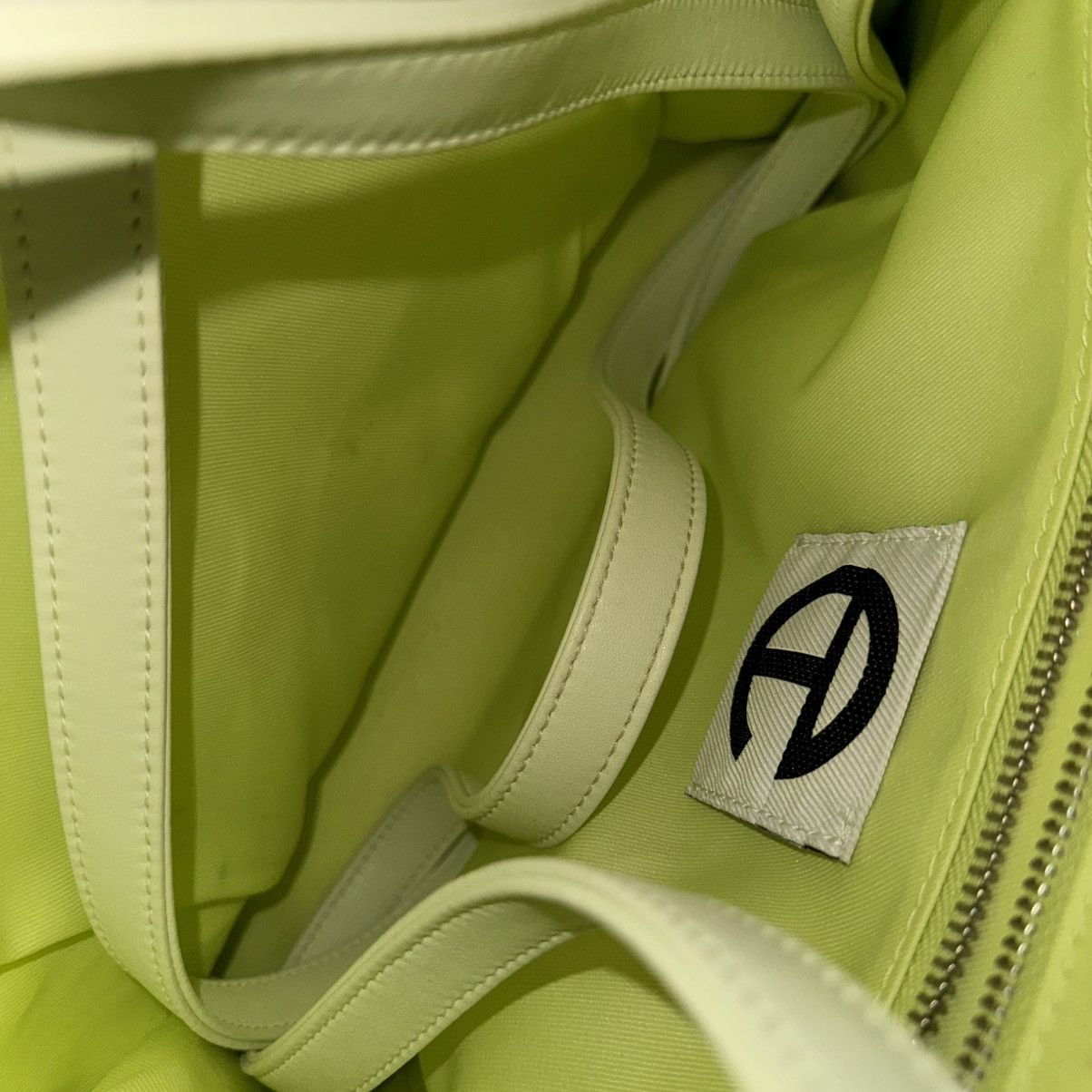 Telfar Glue Medium Telfar Bag Size ONE SIZE - 2 Thumbnail