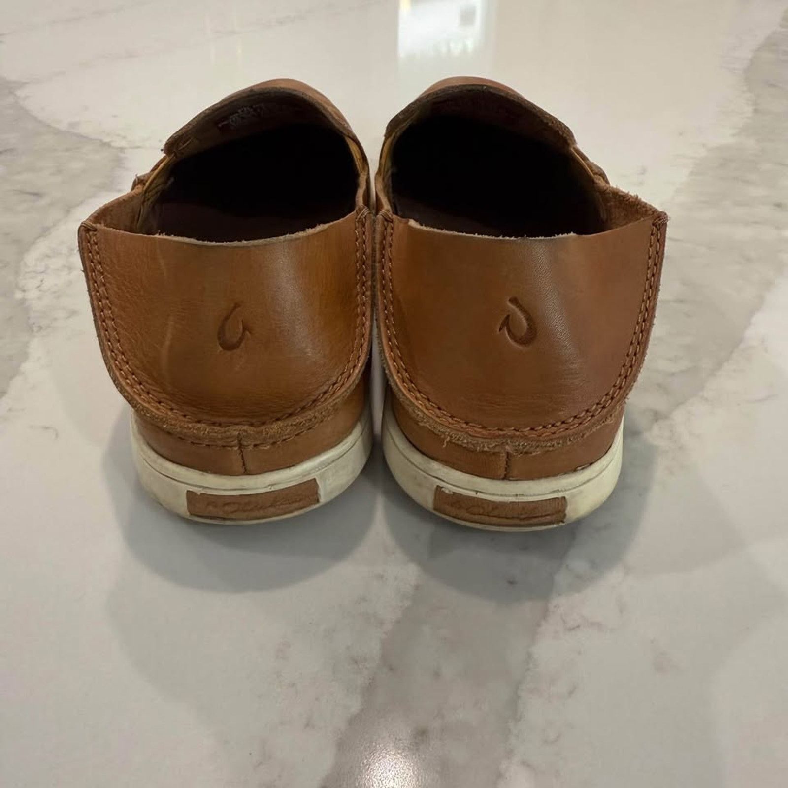 Olukai OluKai Pehuea Leather SlipOn Two Way Loafer Shoes Womens 7 Size US 7 / IT 37 - 3 Thumbnail