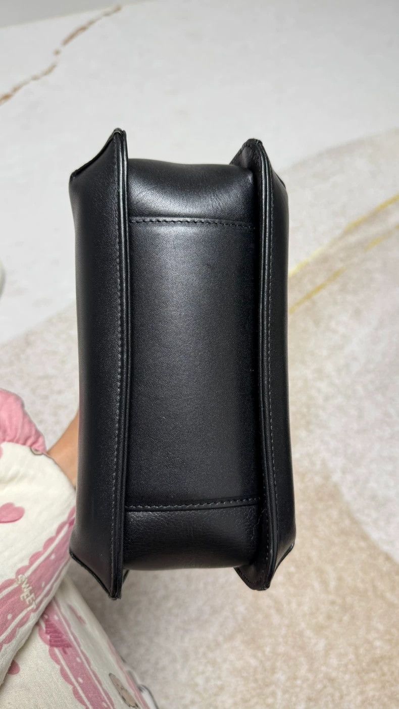Givenchy Givenchy Small square handbag, can be carried by hand or o Size ONE SIZE - 3 Thumbnail
