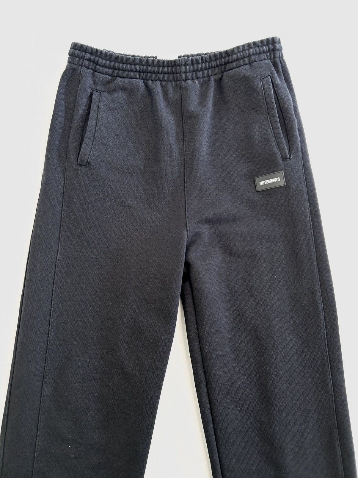 Vetements FW2021 Oversized Flared Rubber Logo Sweatpants Size US 32 / EU 48 - 5 Thumbnail