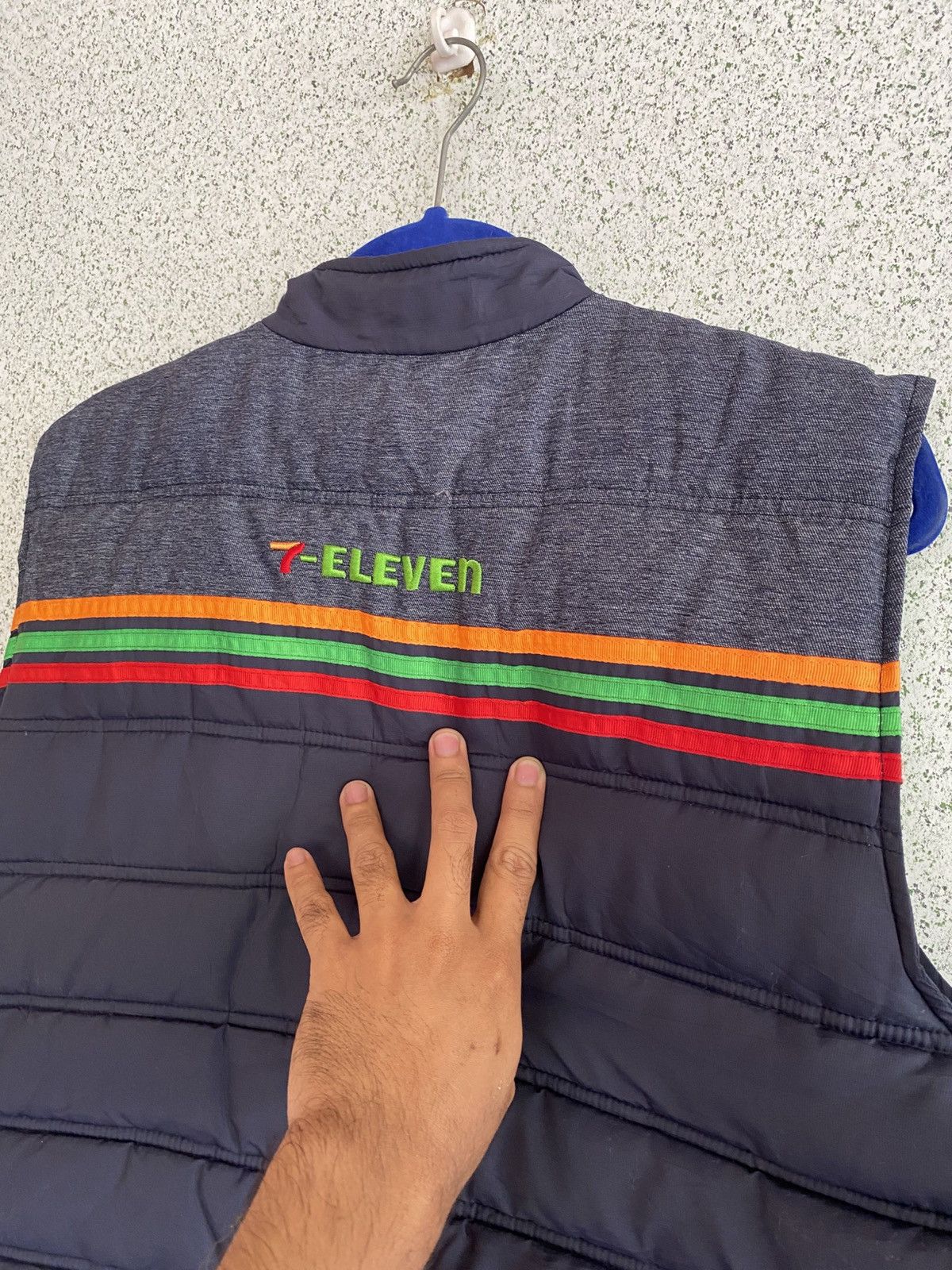 Japanese Brand 7-Eleven light puffer vest Size US L / EU 52-54 / 3 - 9 Thumbnail