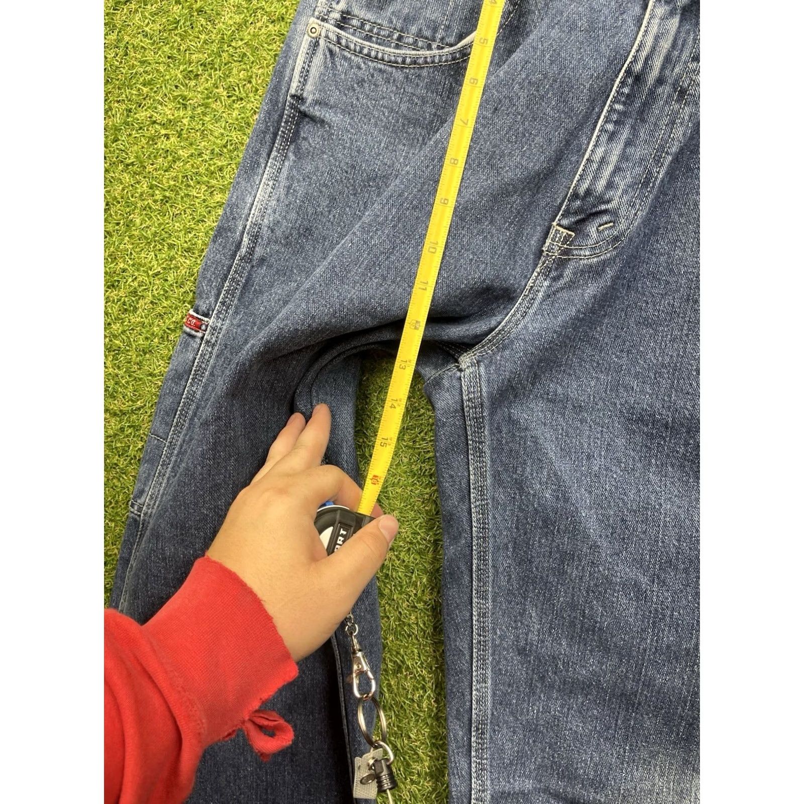 Nautica Nautica Jeans Mens 33x34 Relaxed Fit Dark Wash Denim 5-Pocket Logo Button Zipper Blue Straight Apparel Mens Jeans Size US 33 - 3 Thumbnail
