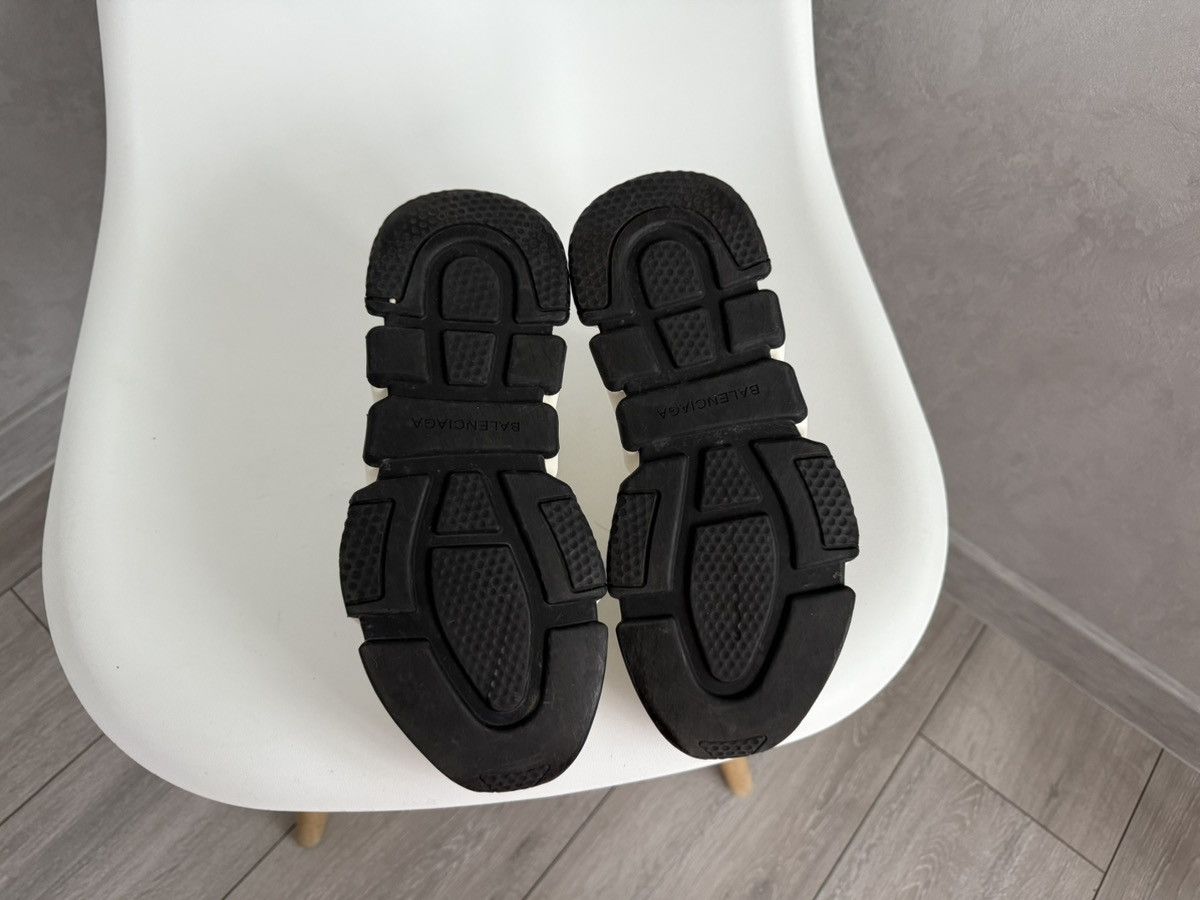 Balenciaga Balenciaga Speed Trainer Sneakers Size US 7 / IT 37 - 11 Thumbnail