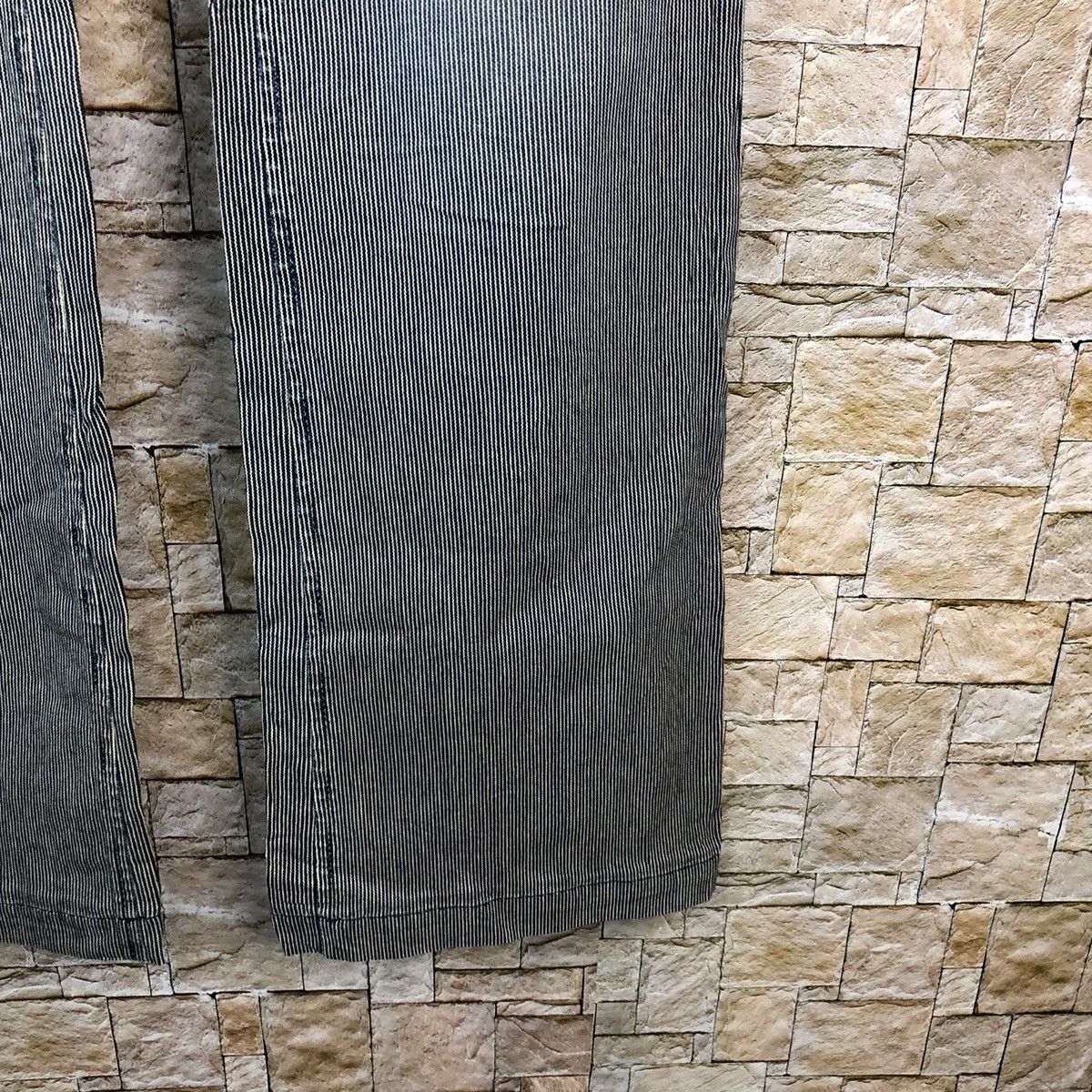 Eddie Bauer Eddie Bauer Blue Stripe Casual Pants #A1136 Size US 27 - 10 Thumbnail