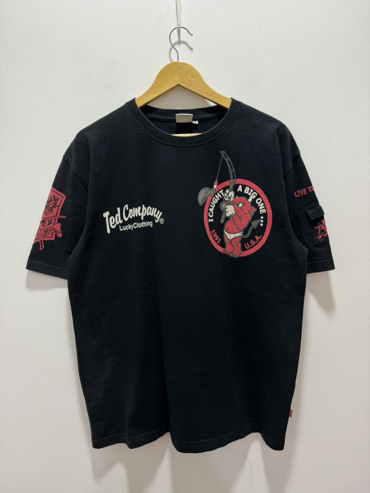Japanese Brand VINTAGE TED COMPANY RED DEVIL LIVE TOUGHLY LOGO TEE Size US L / EU 52-54 / 3 - 5 Thumbnail