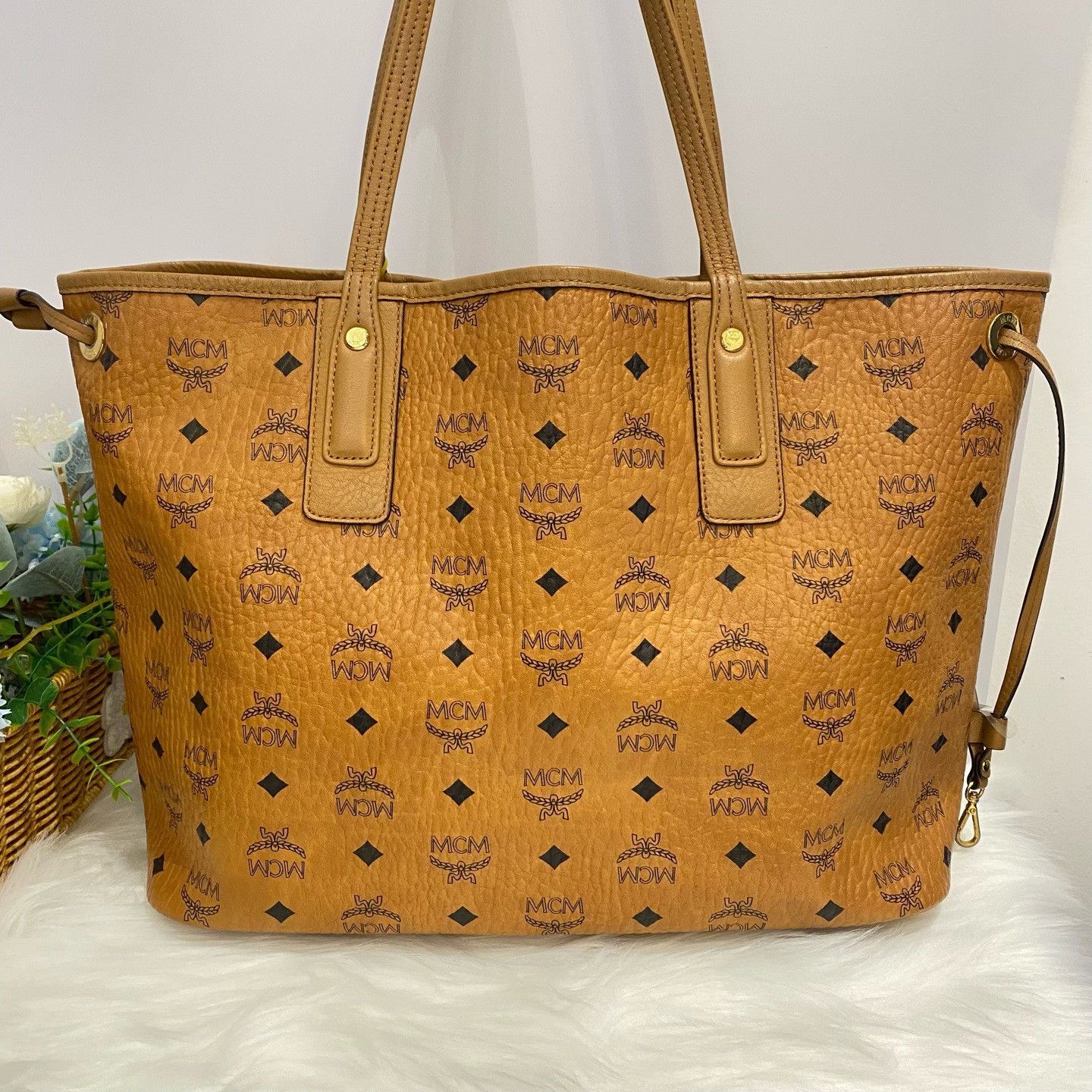 MCM Pre-loved Bag Very good condition Size ONE SIZE - 1 Thumbnail
