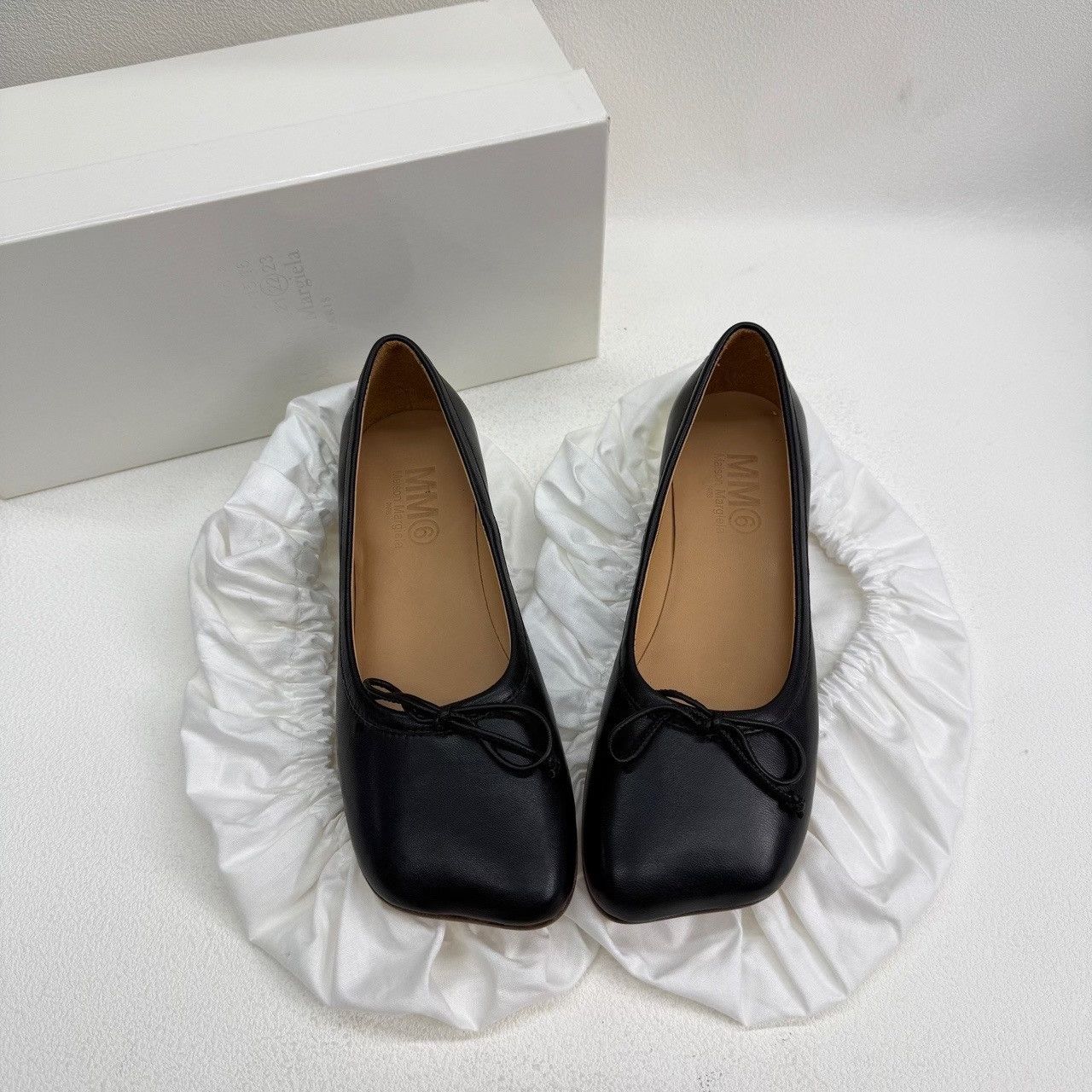 Maison Margiela Maison Margiela Casual Black Lowtop Sneakers us_5 Women Size US 5 / IT 35 - 1 Thumbnail