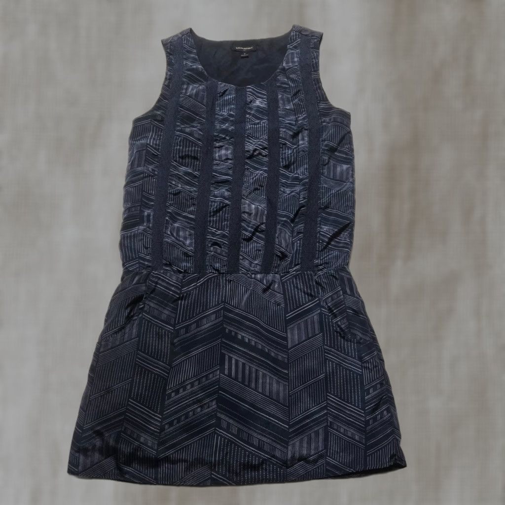 Banana Republic Banana Republic Shirt Tank Adult Women's Size 2 Navy Blue Cowl Neck Sleeveless Tanktop - Regular Fit Women’s Spring Summer Fall 2 Women Size XS / US 0-2 / IT 36-38 - 1 Thumbnail