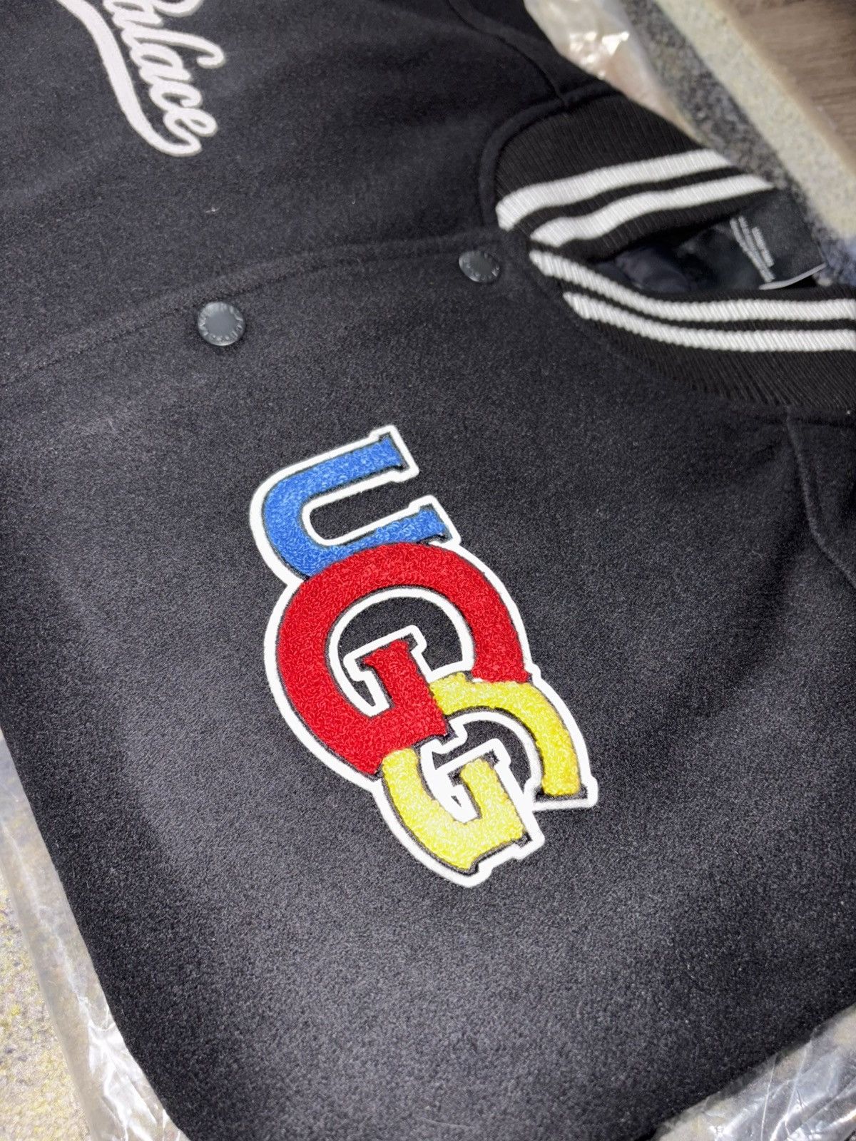 Palace × Ugg Palace x UGG Looney Tunes Palath Varsity Jacket Size US M / EU 48-50 / 2 - 3 Thumbnail