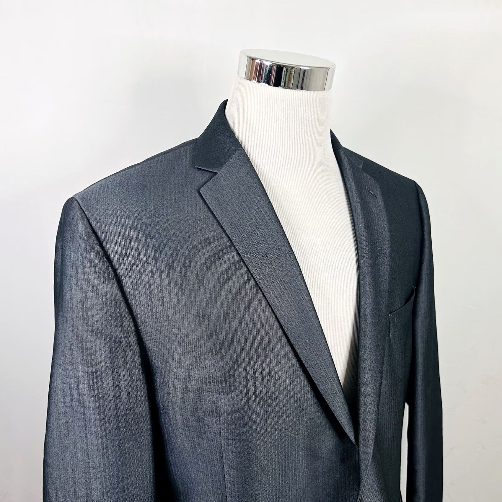 Calvin Klein Calvin Klein Sport Coat Gray Herringbone Two Button Double Vented 46R Regular Mens Coat 46 Gray Polyester Rayon Notch Lapel Two-Button Vintage No Size US XS / EU 42 / 0 - 2 Thumbnail