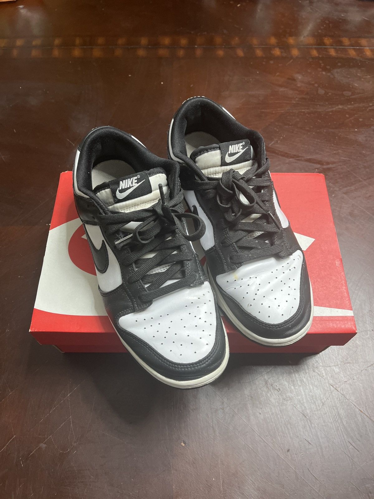 Nike Nike dunk low retro Size US 8.5 / EU 41-42 - 1 Thumbnail