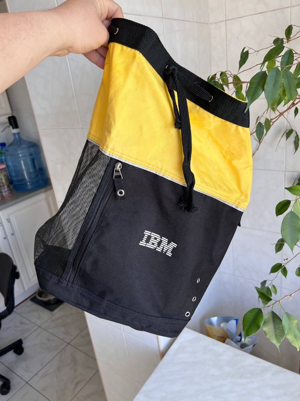 Apple Vintage IBM Computer Company Black Crossbody Mesh Sling Bag Size ONE SIZE - 12 Thumbnail