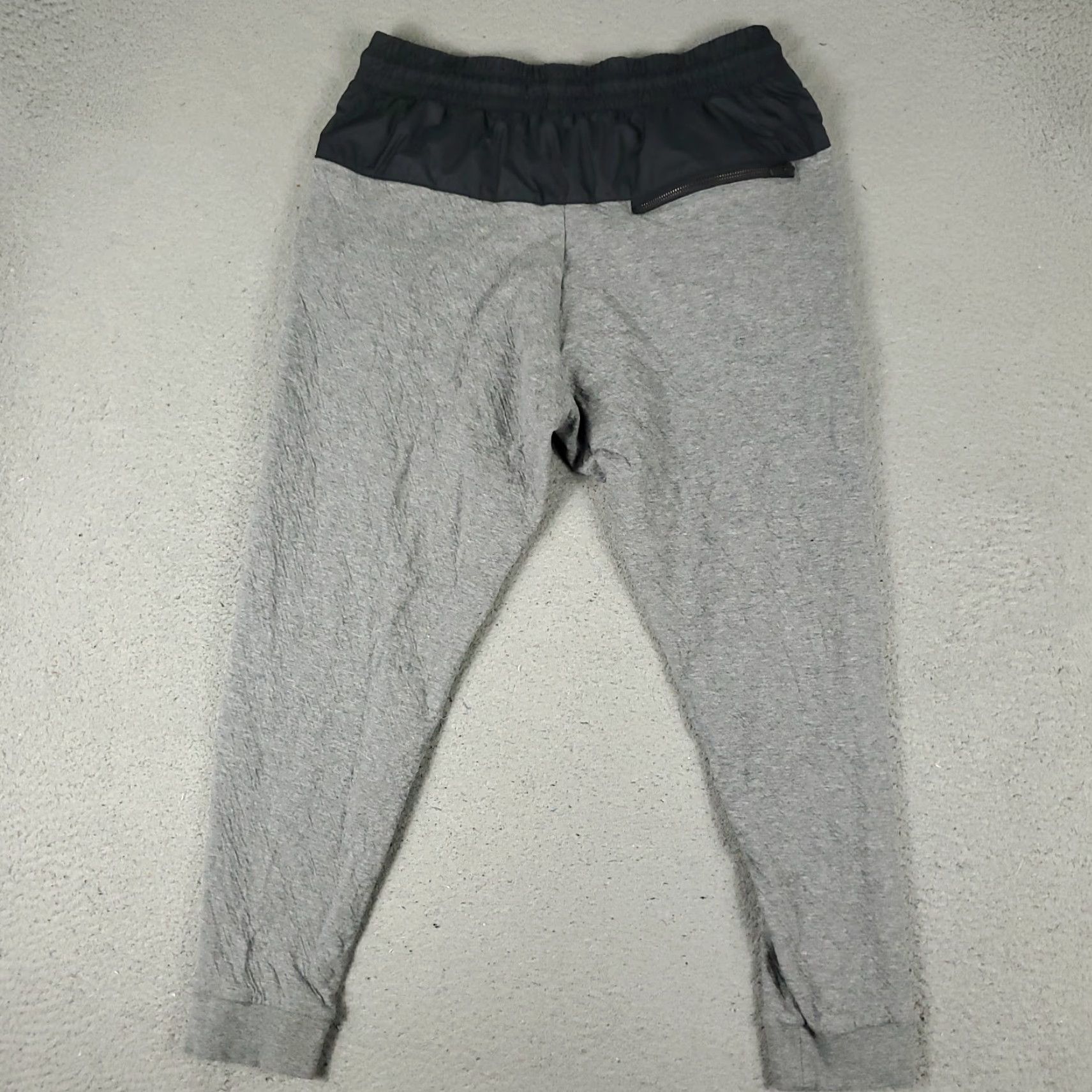 Nike Nike Pants Mens Large Gray Lace Tie Track Sweatpants Joggers Athletic Knit Pockets Elastic Waist Regular Size Type: Regular Size US 33 - 6 Thumbnail
