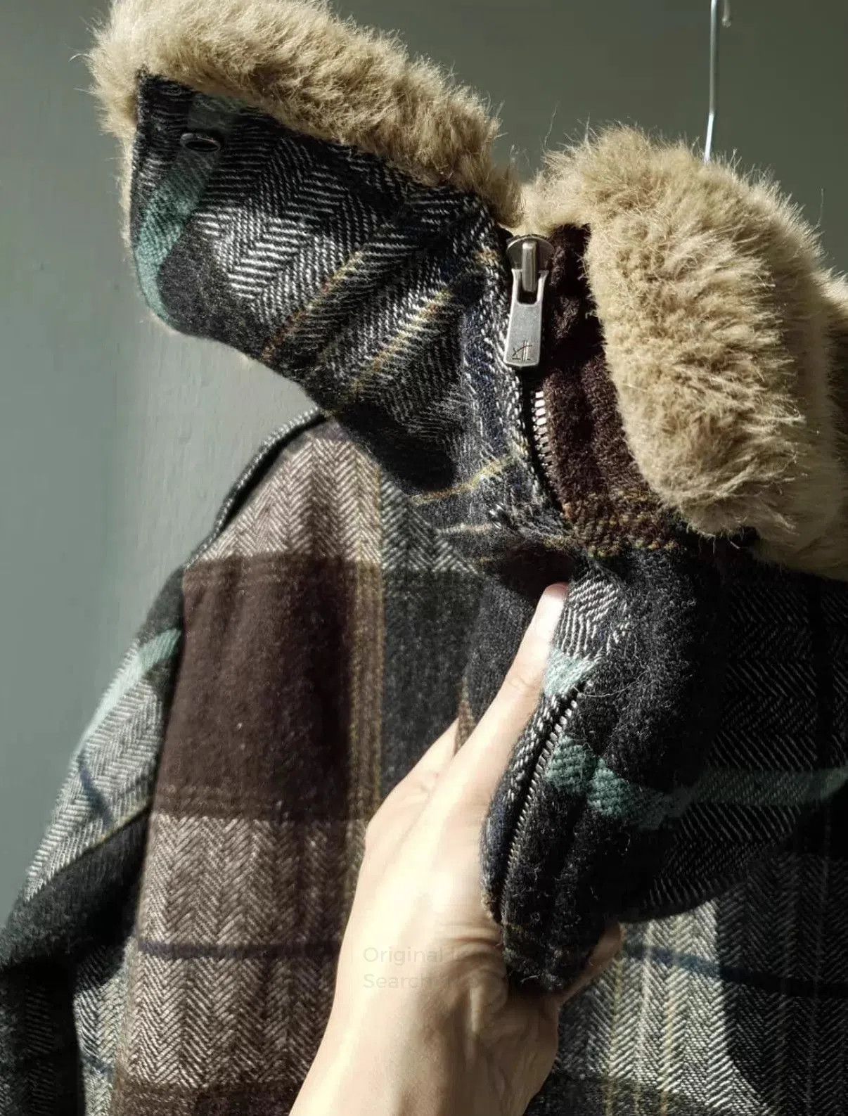 Yohji Yamamoto Plaid Fur-Hooded Heavy Coat Size M. Size US M / EU 48-50 / 2 - 7 Thumbnail