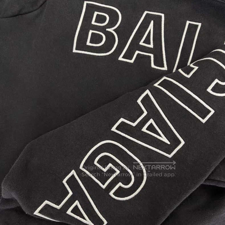 Balenciaga Balenciaga Qilin Arm Letter Logo Printed Hooded Long Sleev Size US S / EU 44-46 / 1 - 8 Thumbnail