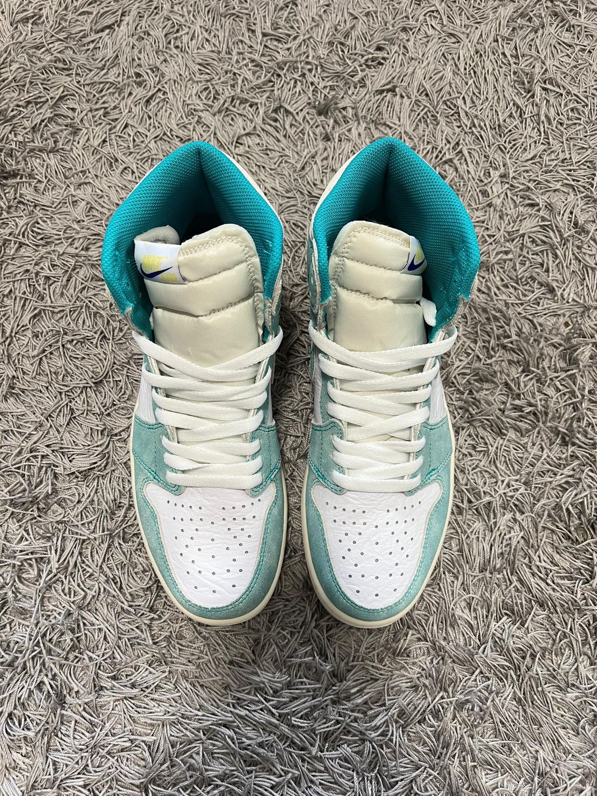 Nike Jordan 1 retro high Turbo Green Size US 9 / EU 42 - 9 Thumbnail