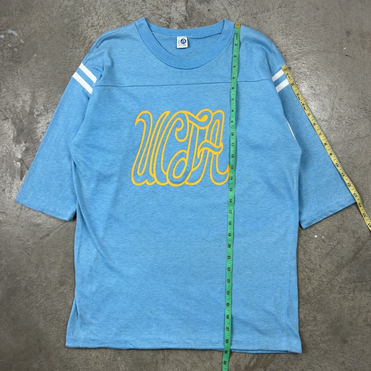 Vintage 1990s UCLA Raglan Top Size US L / EU 52-54 / 3 - 12 Thumbnail
