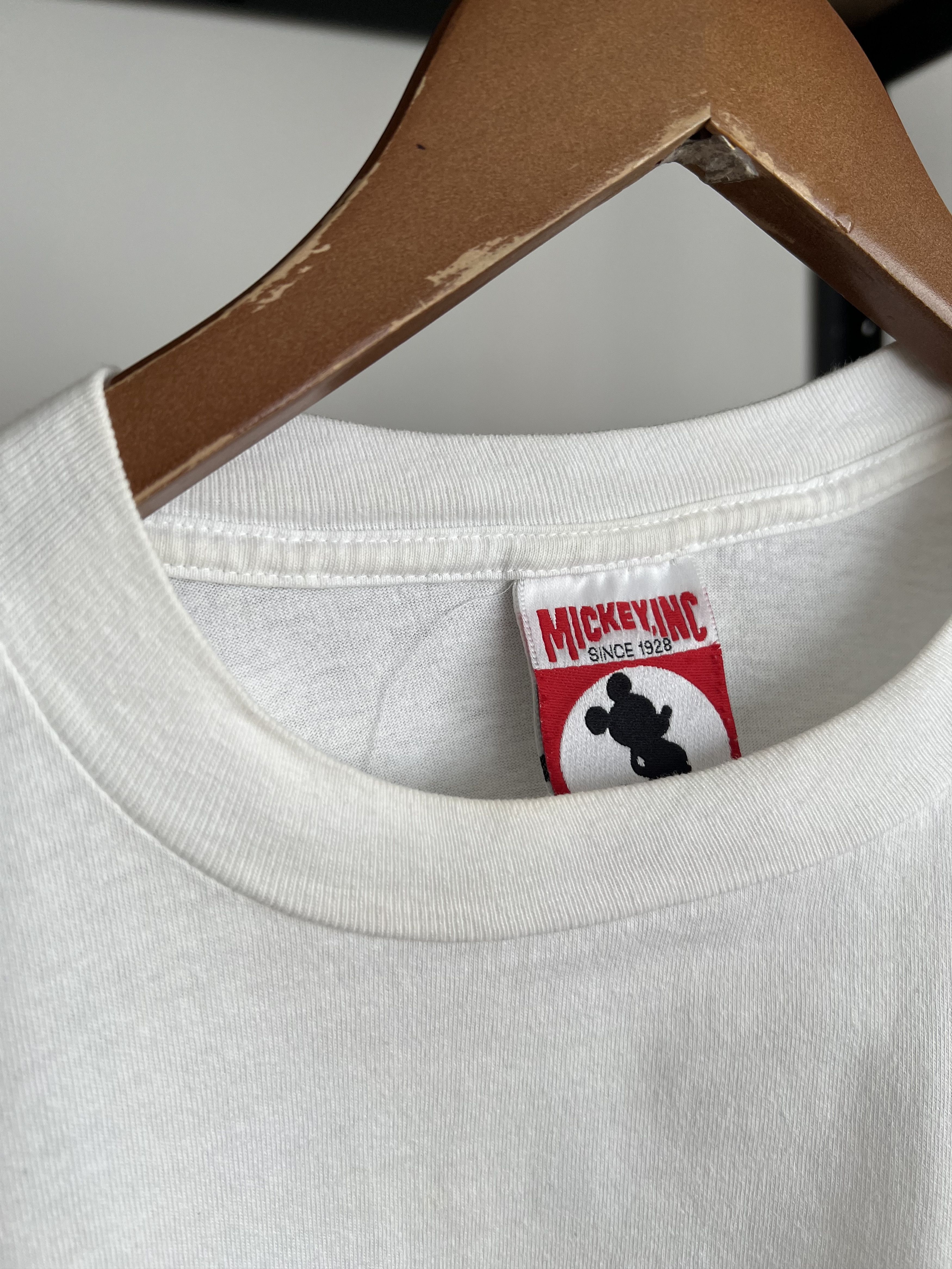 Disney Vintage 90s Disney Mickey Mouse Minnie Mouse Pocket T-shirt Size US XL / EU 56 / 4 - 12 Thumbnail