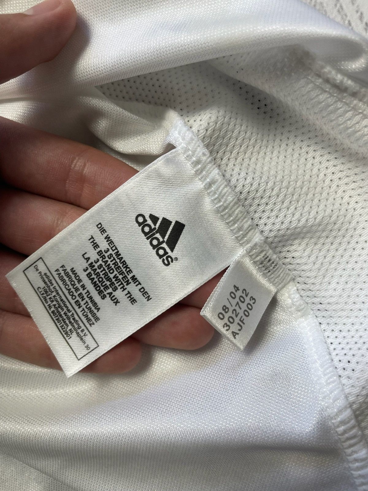 Vintage Vintage adidas Real Madrid soccer jersey size Xs 23 Beckham Size US XS / EU 42 / 0 - 5 Thumbnail