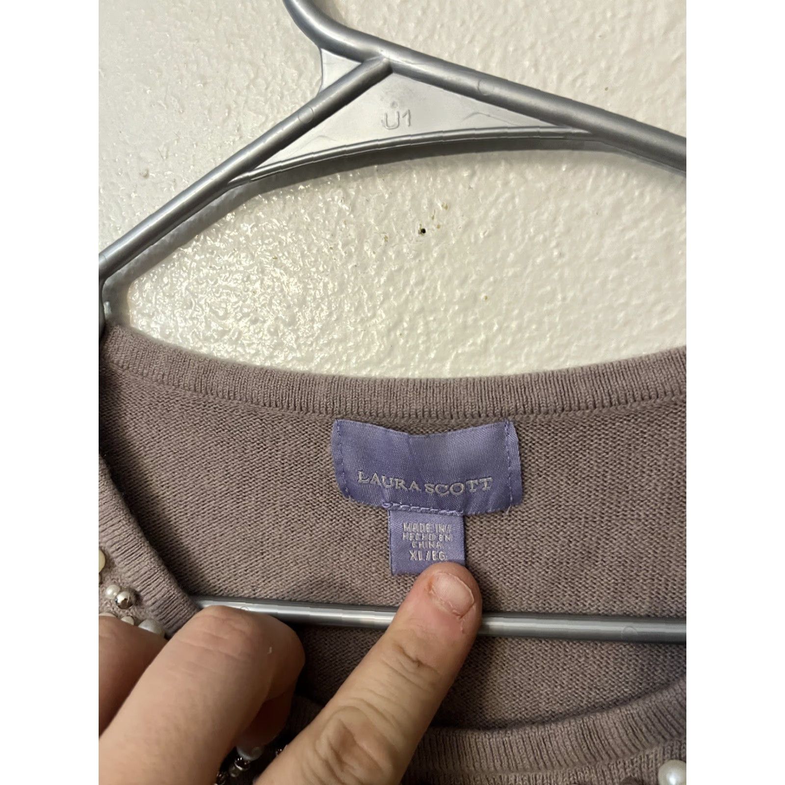 Vintage Laura Scott Women's Pullover Sweater Shirt (Round Neck) Beaded Faux Pearls Lavender XL Classic Knit Size XL / US 12-14 / IT 48-50 - 2 Thumbnail