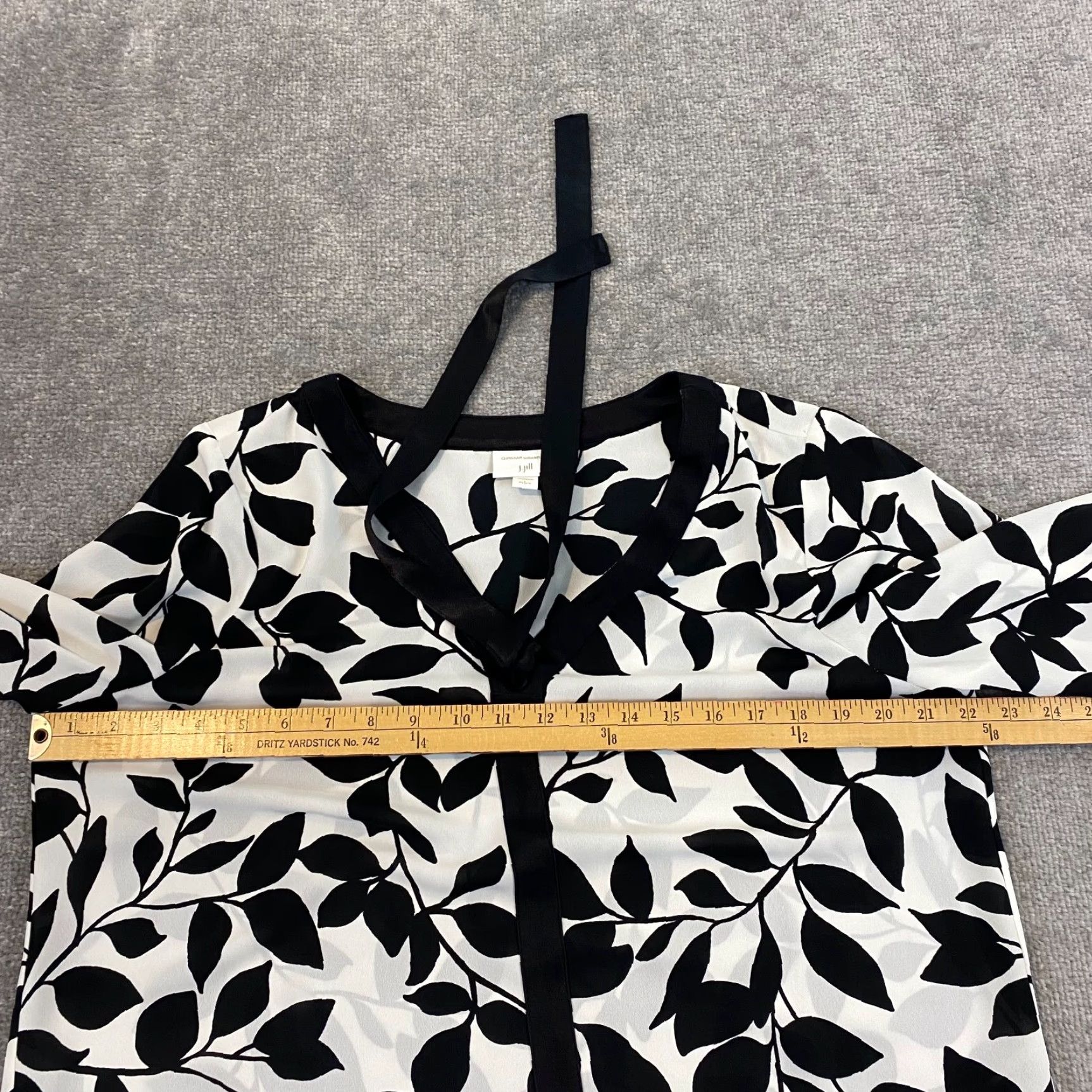 J. Jill Christian Siriano J. Jill Blouse Women LP Large Petite White Black Floral Career Size L / US 10 / IT 46 - 5 Thumbnail
