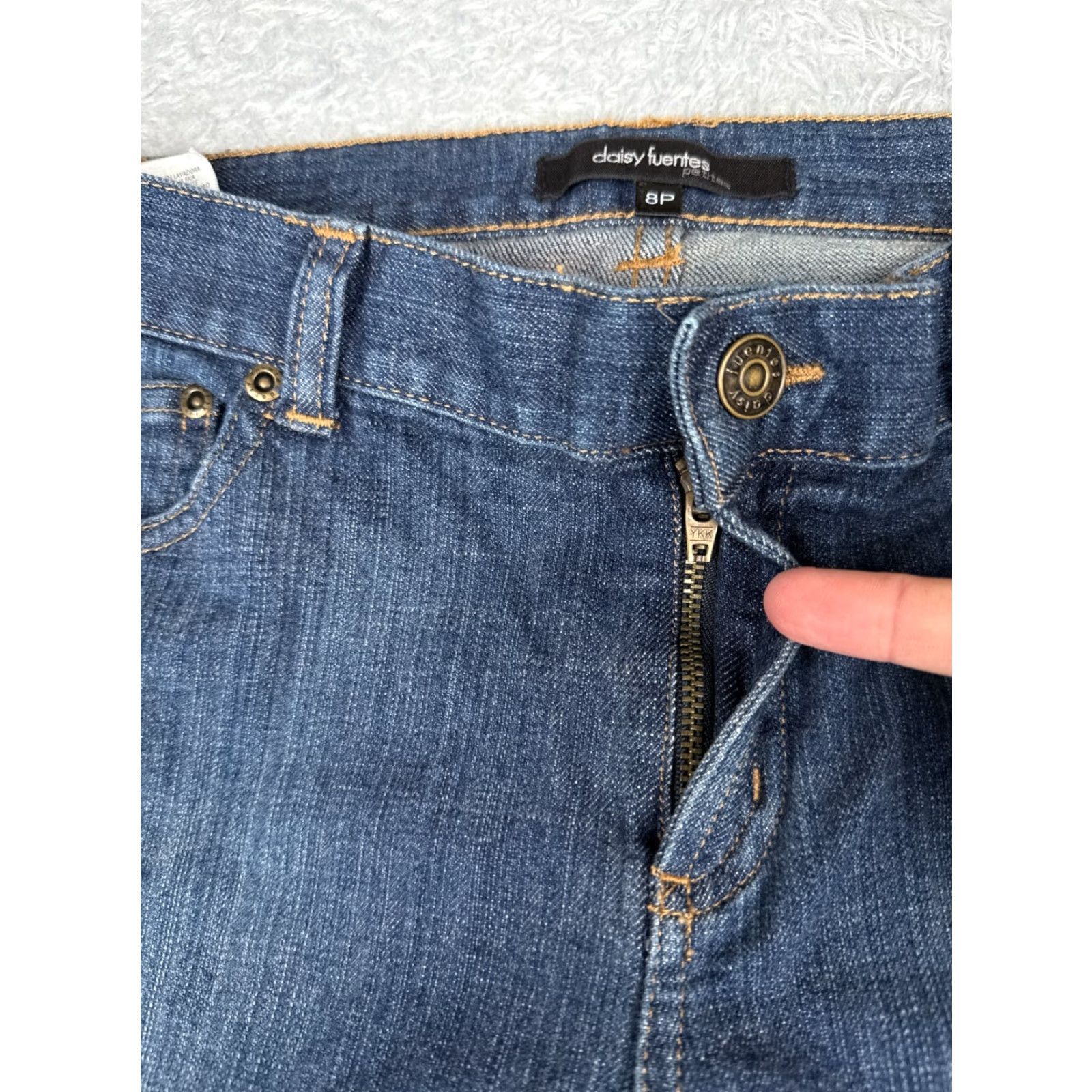 Denime Daisy Fuentes Jeans Womens 8P Blue Denim Boot Cut Low Rise Cotton 29x29 Daisy Fuentes Size 30" / US 8 / IT 44 - 5 Thumbnail