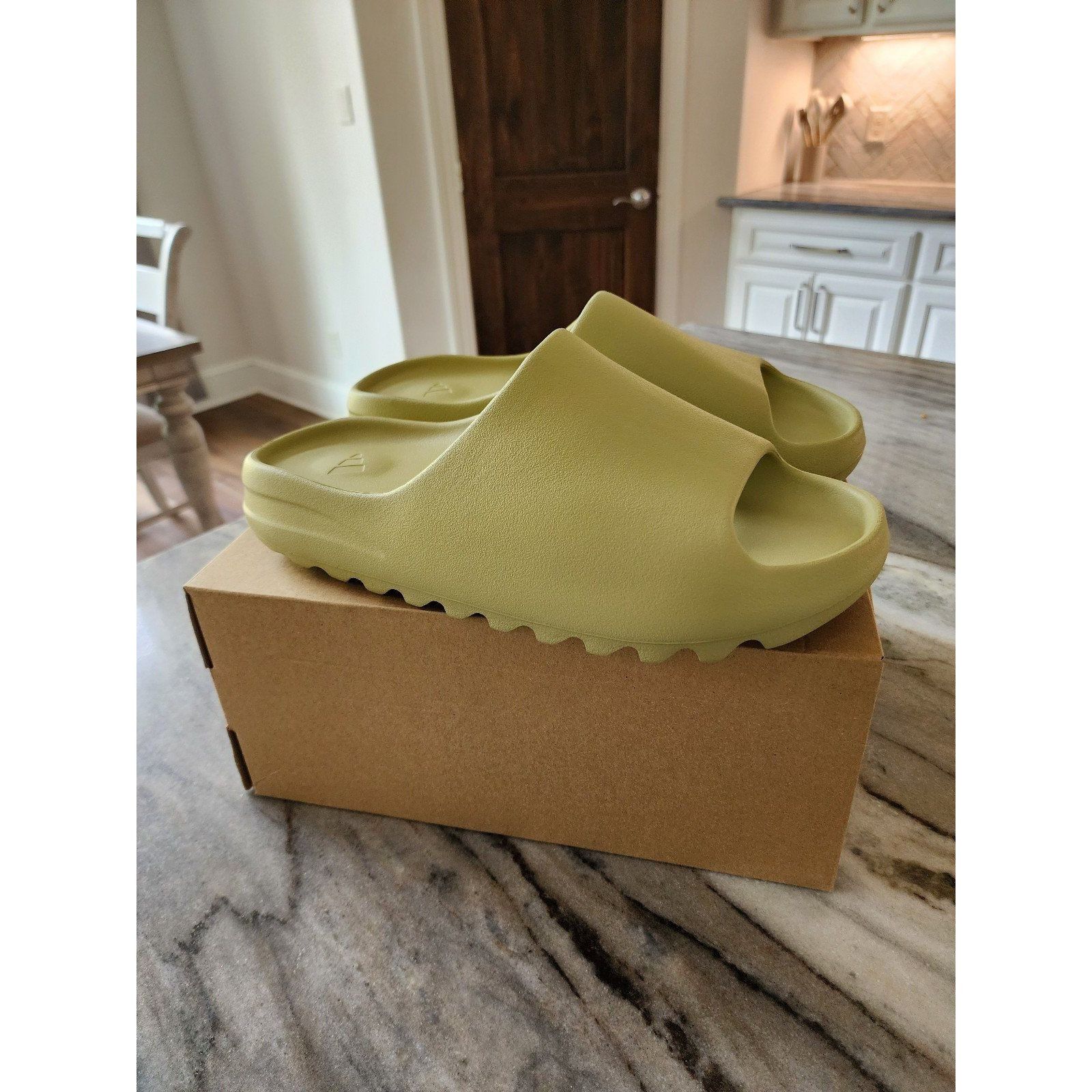 New in Box NIB Authentic Adidas Yeezy Slides Resin Green Men