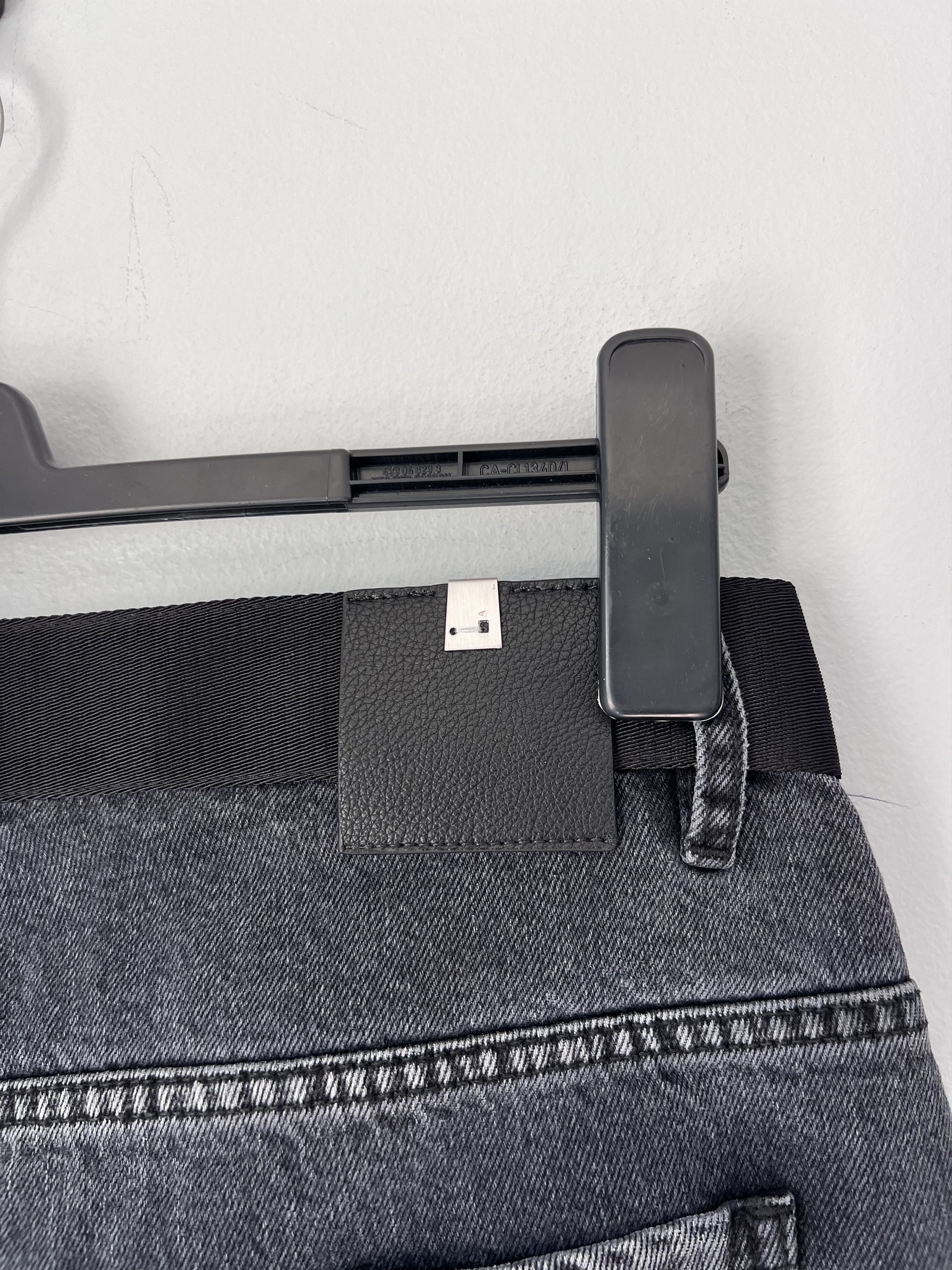 1017 ALYX 9SM 1017 Alyx 9SM Oversized Cargo Jeans in Black Size US 34 / EU 50 - 6 Thumbnail