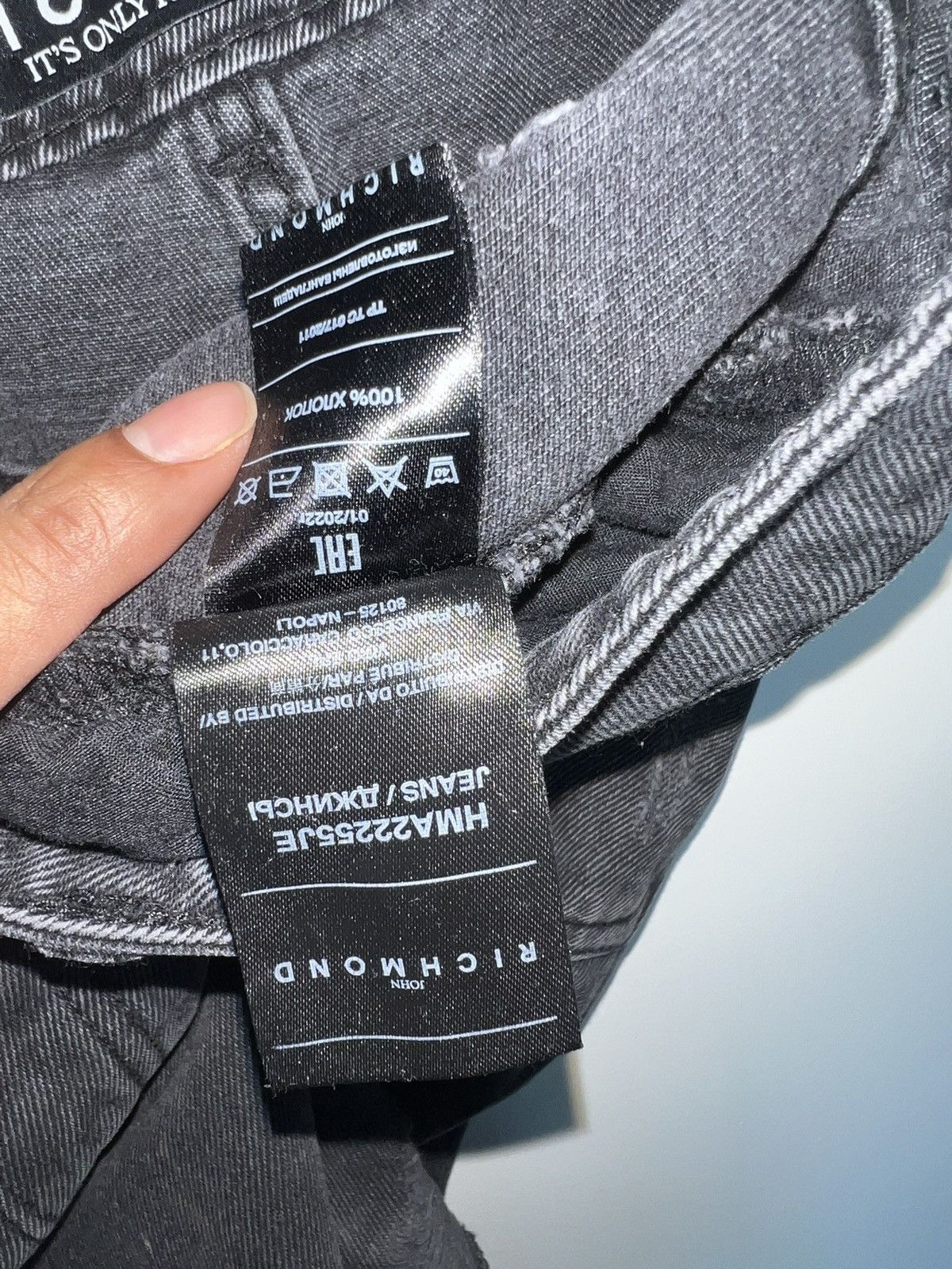 John Richmond John Richmond “It’s Only Rock N Roll” BlackDistressedJeans34 Size US 34 / EU 50 - 9 Thumbnail