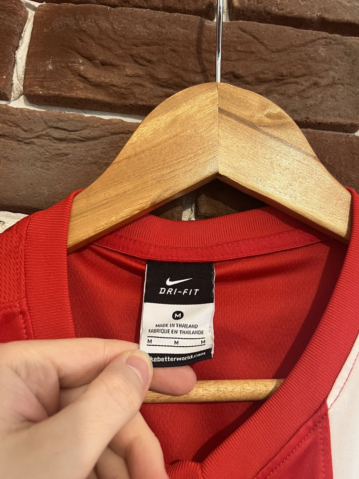 Nike Rare Nike Gibraltar Y2K M Red Jersey Soccer Kit 00s Size US M / EU 48-50 / 2 - 4 Thumbnail
