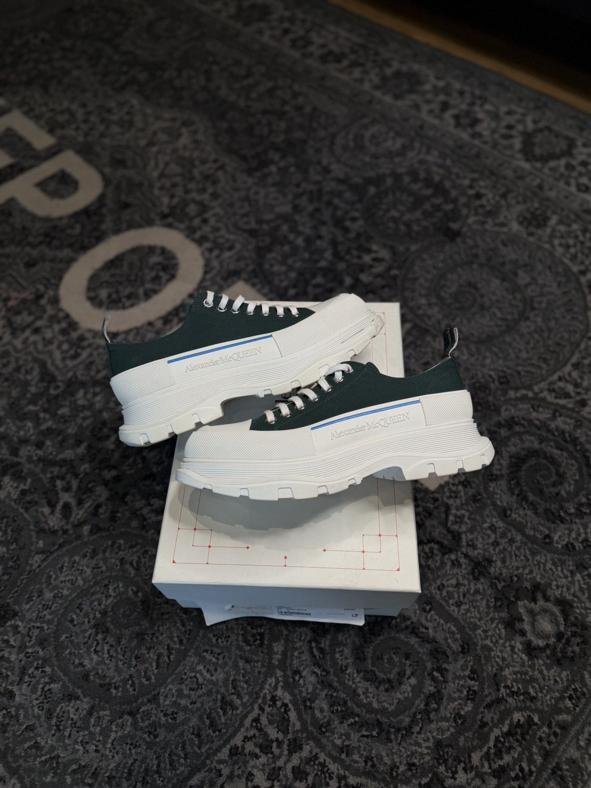 Alexander McQueen Alexander McQueen Lace Up Green Blue PO OG Size 11 Size US 11 / EU 44 - 1 Thumbnail