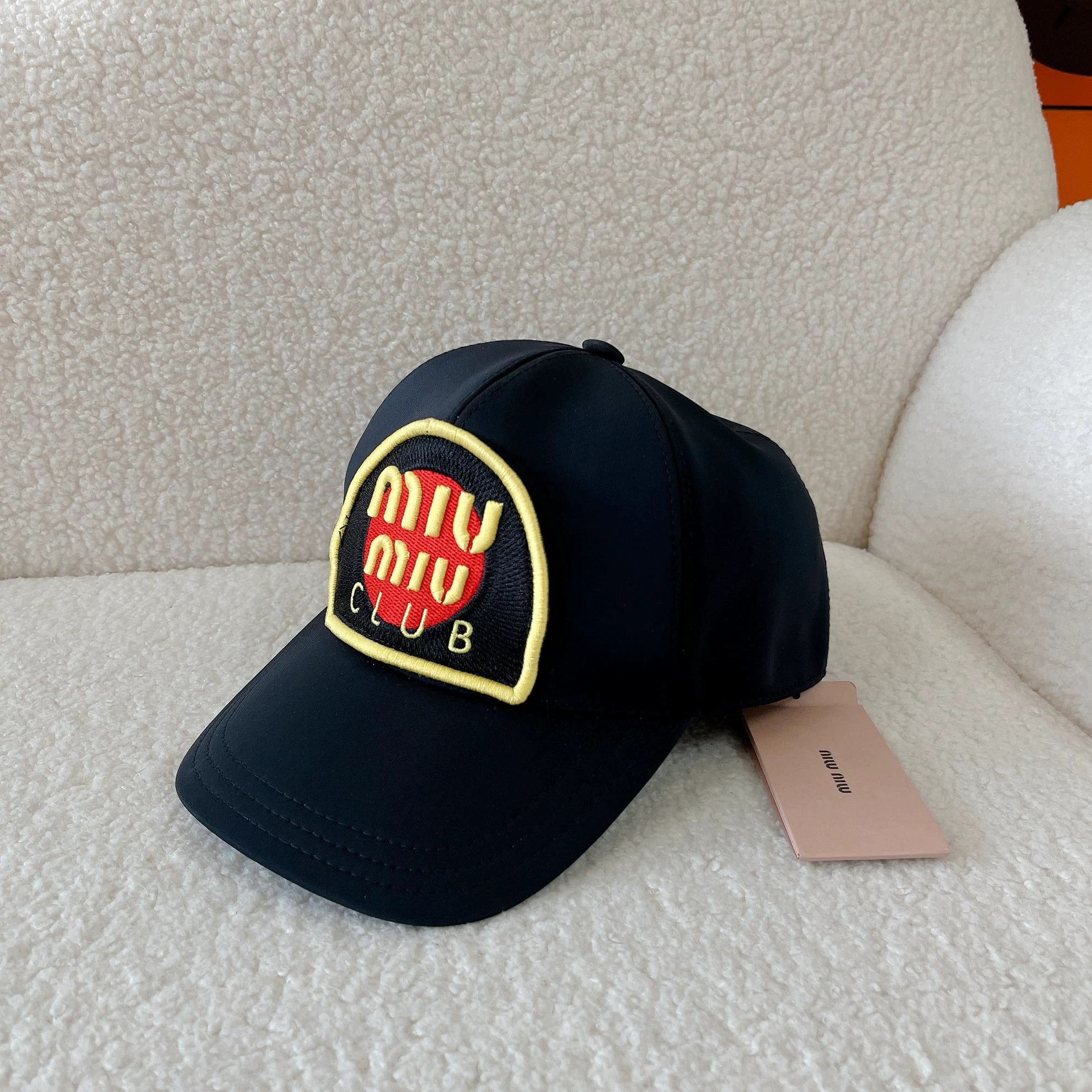 Miu Miu MIUMIU Black Logo Embroidered Baseball Cap Size ONE SIZE - 1 Thumbnail