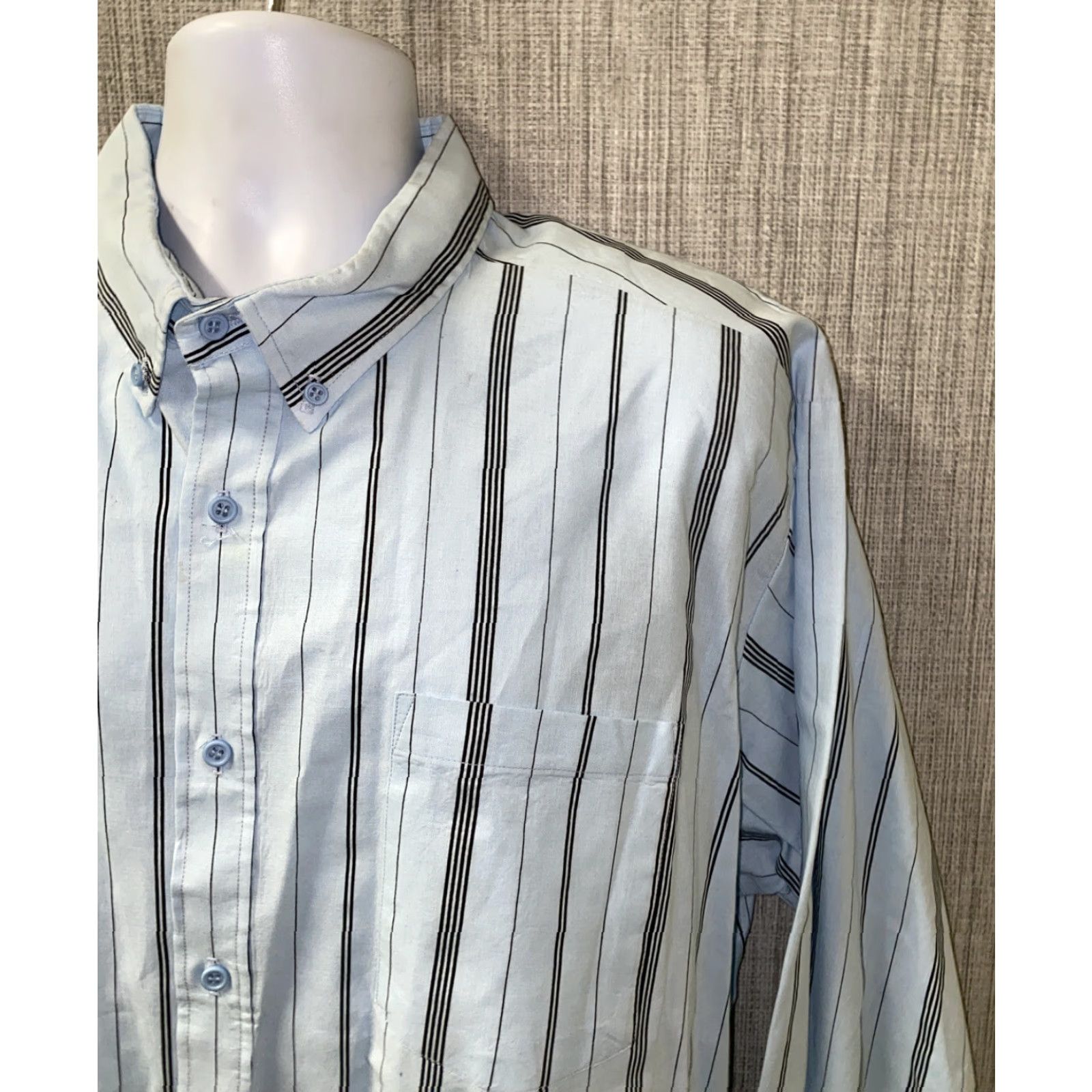 Jordache VINTAGE Jordache Shirt 3X Mens Blue Striped USA Button-Up Long Sleeve, Collared, Cotton, Regular Fit, Casual, USA, Blue Size US XXL / EU 58 / 5 - 2 Thumbnail