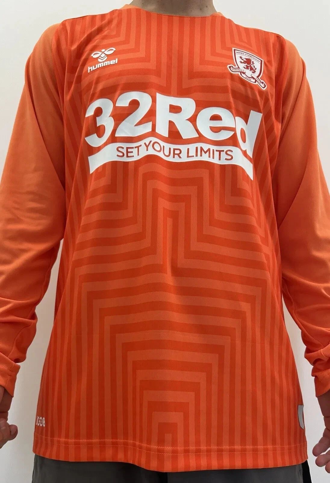 Hummel Middlesbrough 2021 2022 GOALKEEPER JERSEY SOCCER LONG SLEEVE Size US L / EU 52-54 / 3 - 5 Thumbnail