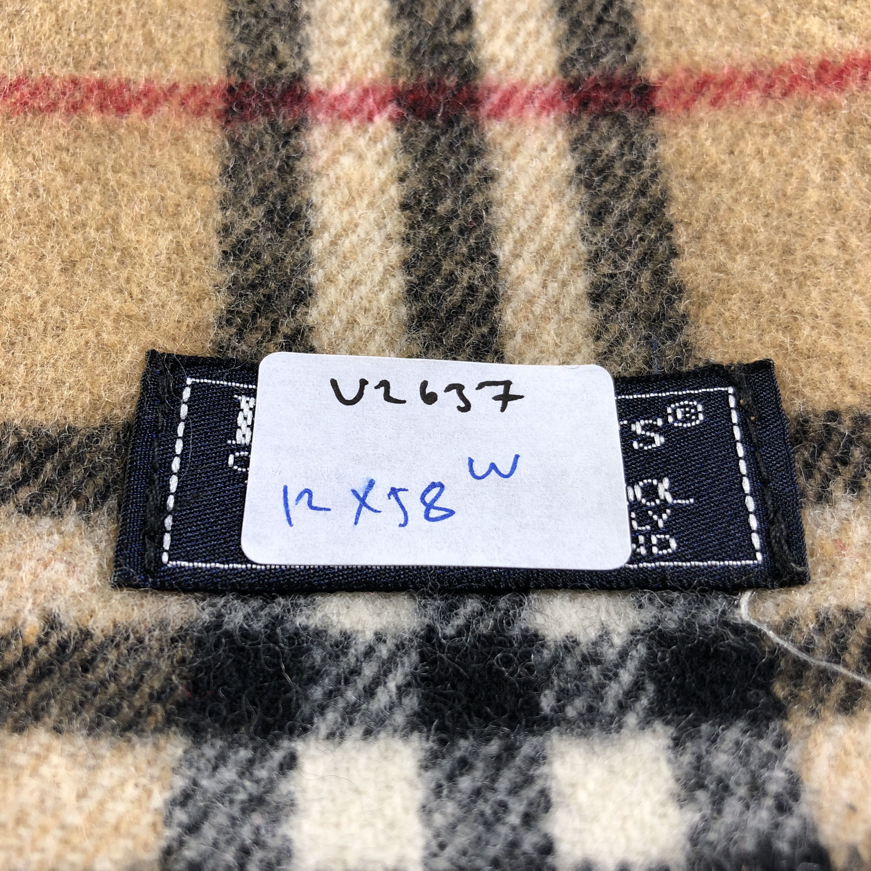 Burberry Burberry Nova Check Tan Wool Scarf Muffler V2637 Size ONE SIZE - 14 Thumbnail
