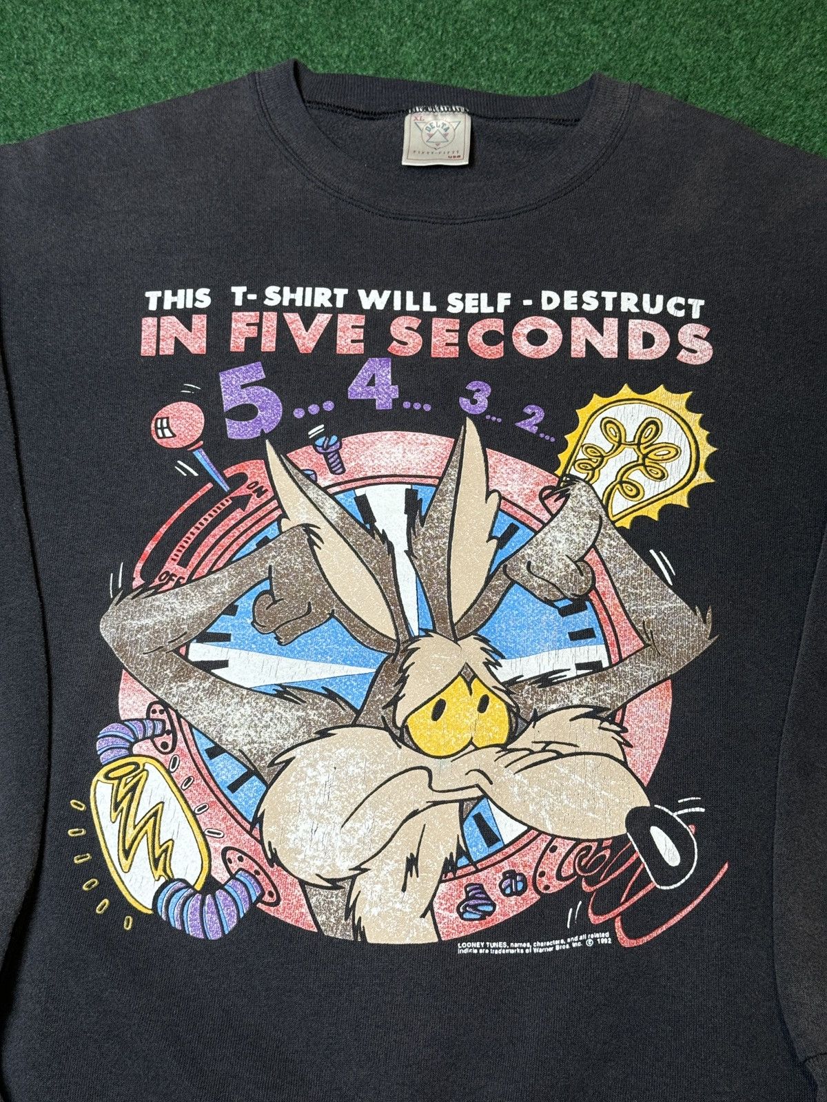Vintage × Warner Bros 90s Wile E Coyote This Shirt With Self Destruct Sweatshirt Size US XL / EU 56 / 4 - 2 Thumbnail