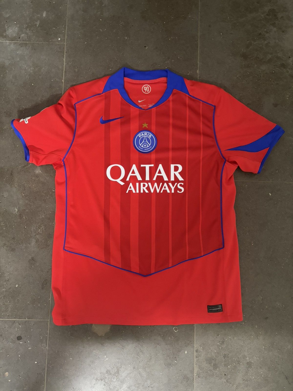Nike PSG jersey Size US L / EU 52-54 / 3 - 1 Thumbnail