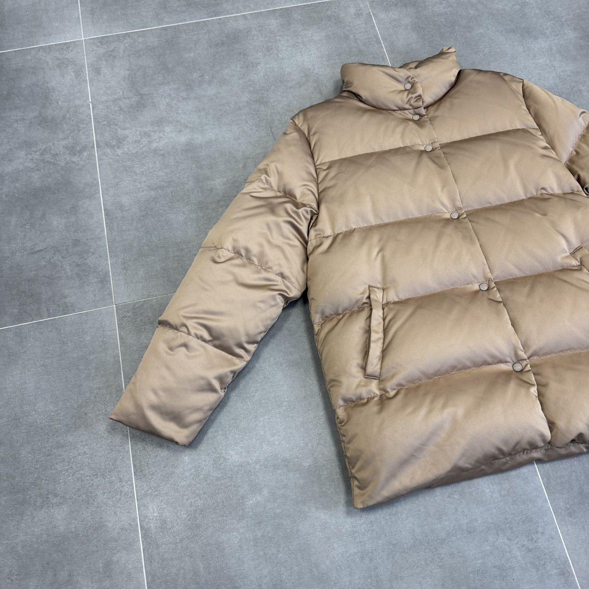 Moncler Vintage Moncler Women Quilted Puffer Down Jacket 90s Size 2 Size M / US 6-8 / IT 42-44 - 4 Thumbnail