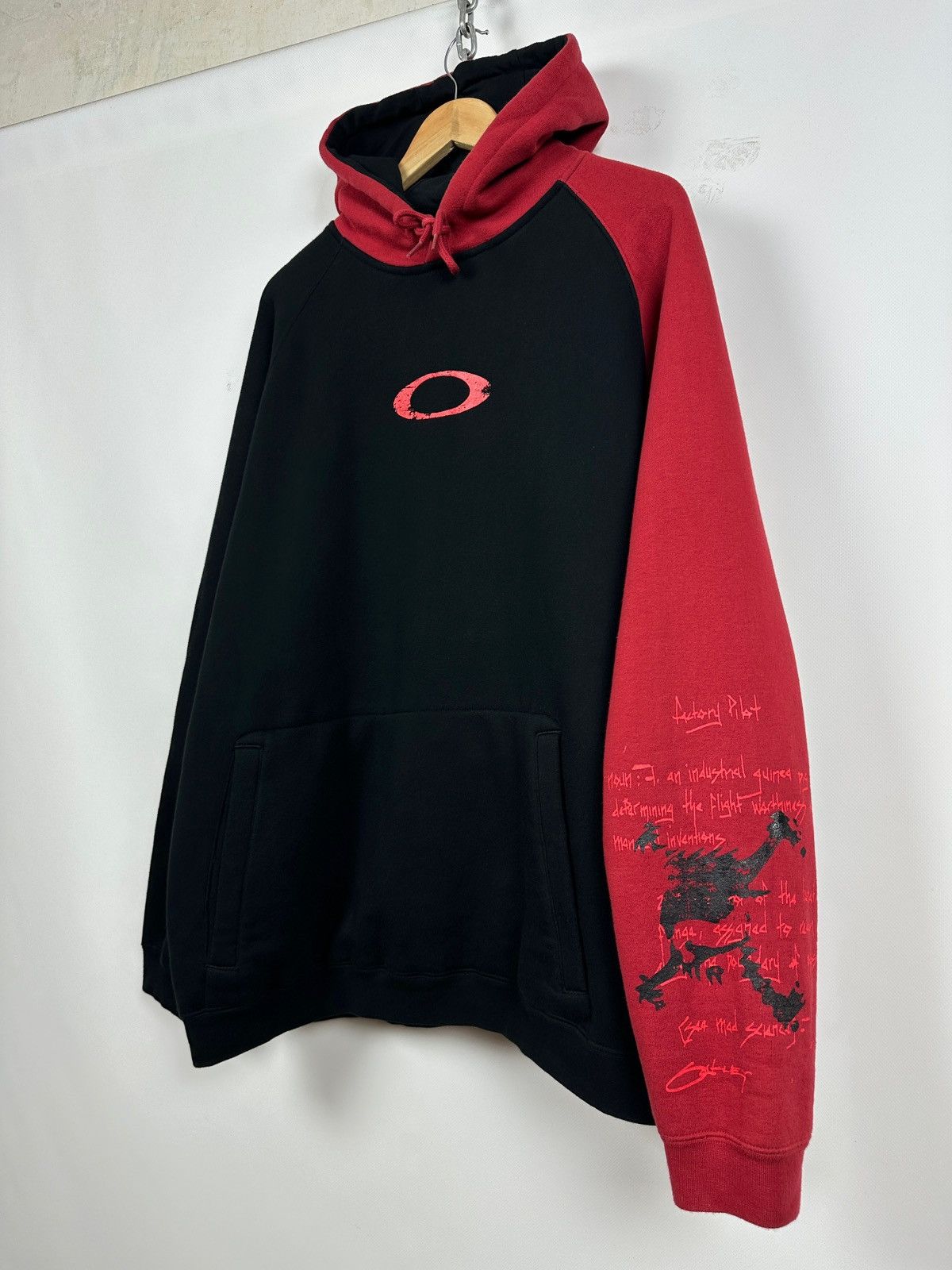レア Oakley 00s デザインフーディー スペシャル 【公式通販】