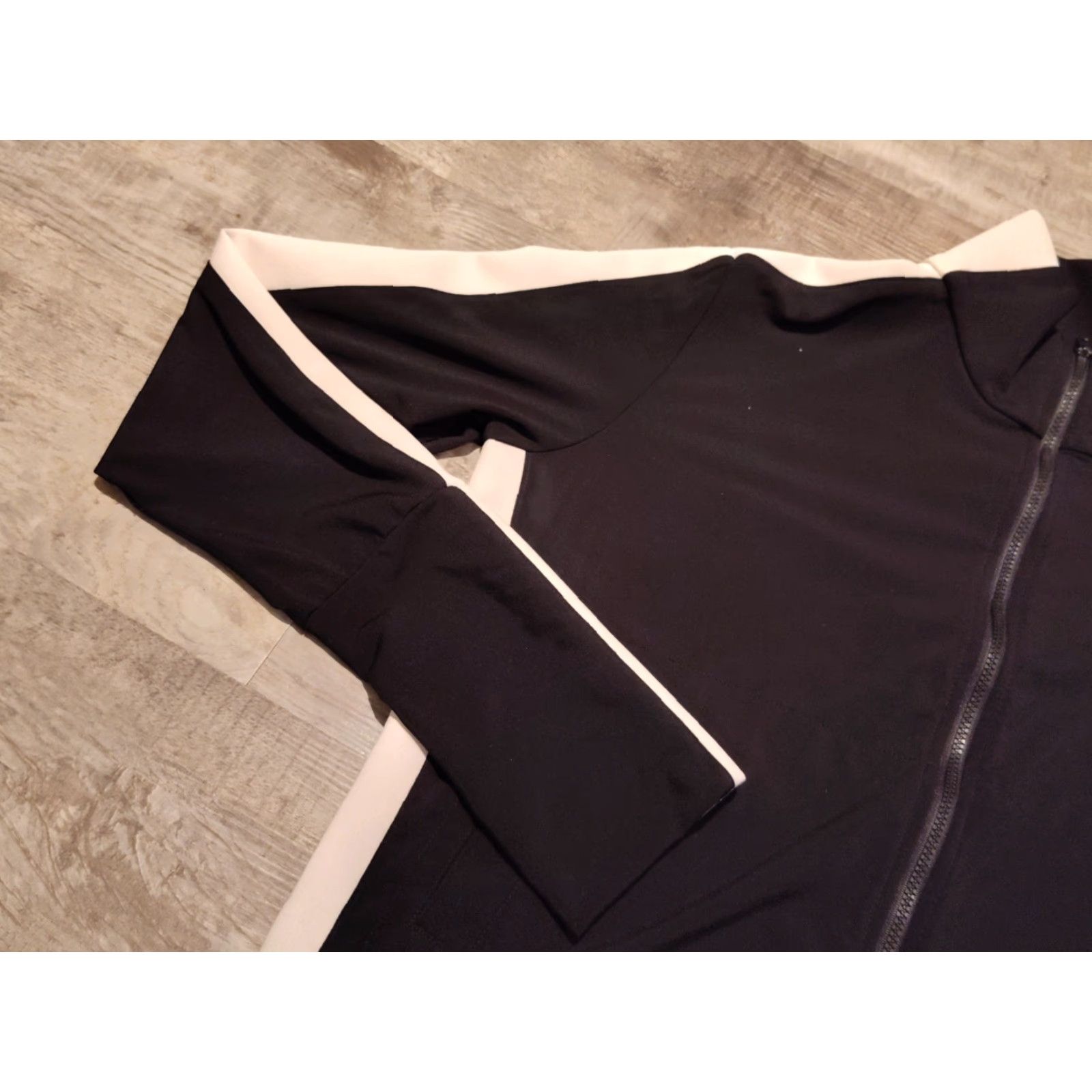 Vintage Buru Women's Black & White Track Jacket Full Zip Size XS Women's Thumb Holes Size XS / US 0-2 / IT 36-38 - 4 Thumbnail