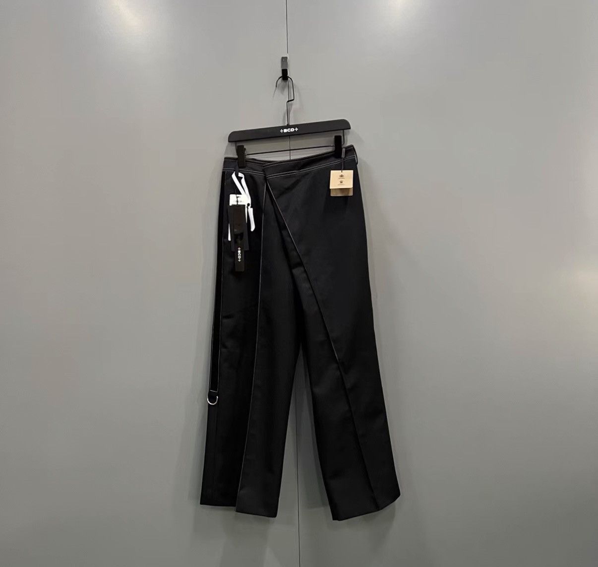 Burberry Burberry Pleated Spliced Trousers J41 Size 25" / US 0 / IT 36 - 1 Thumbnail